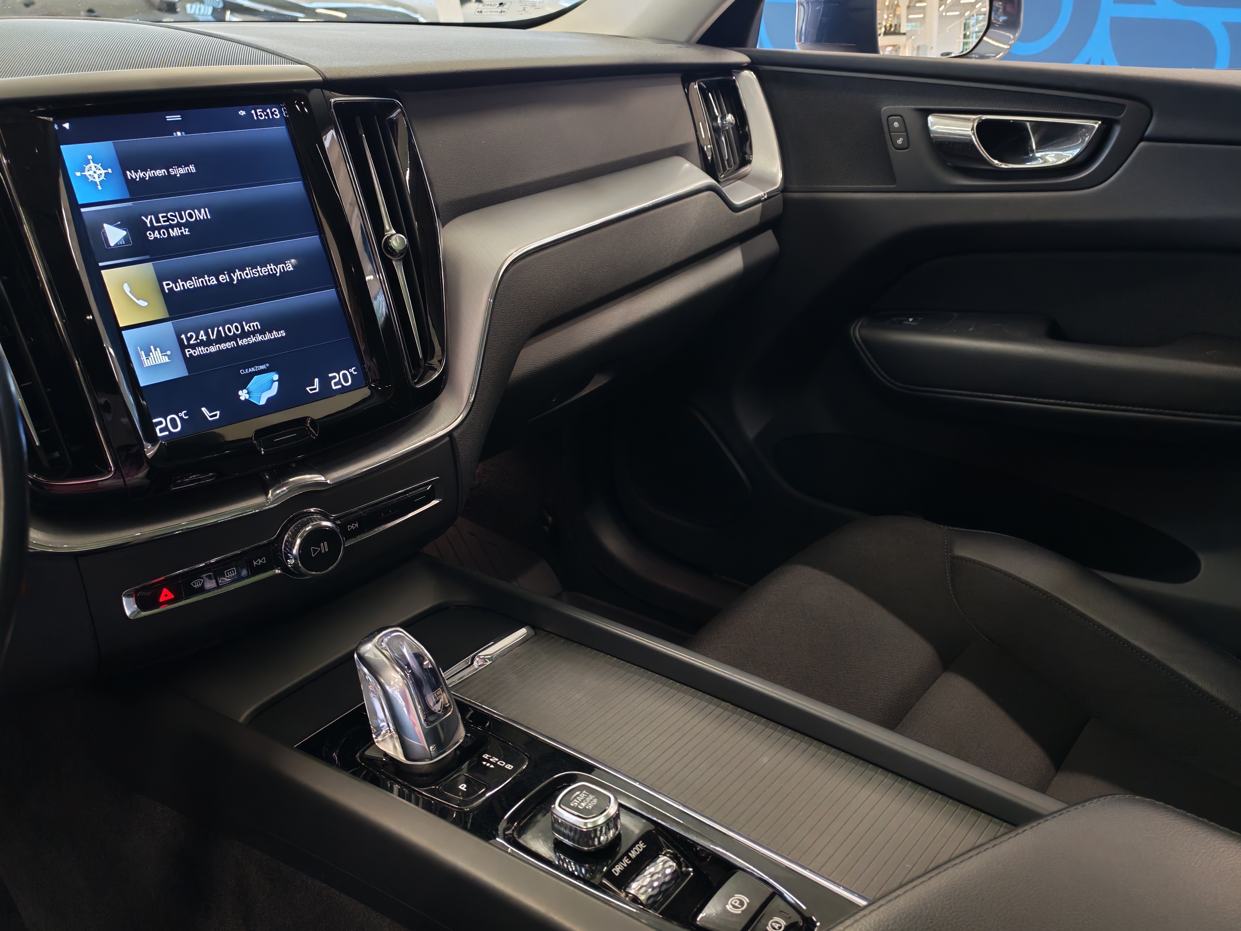 VOLVO XC60 2018