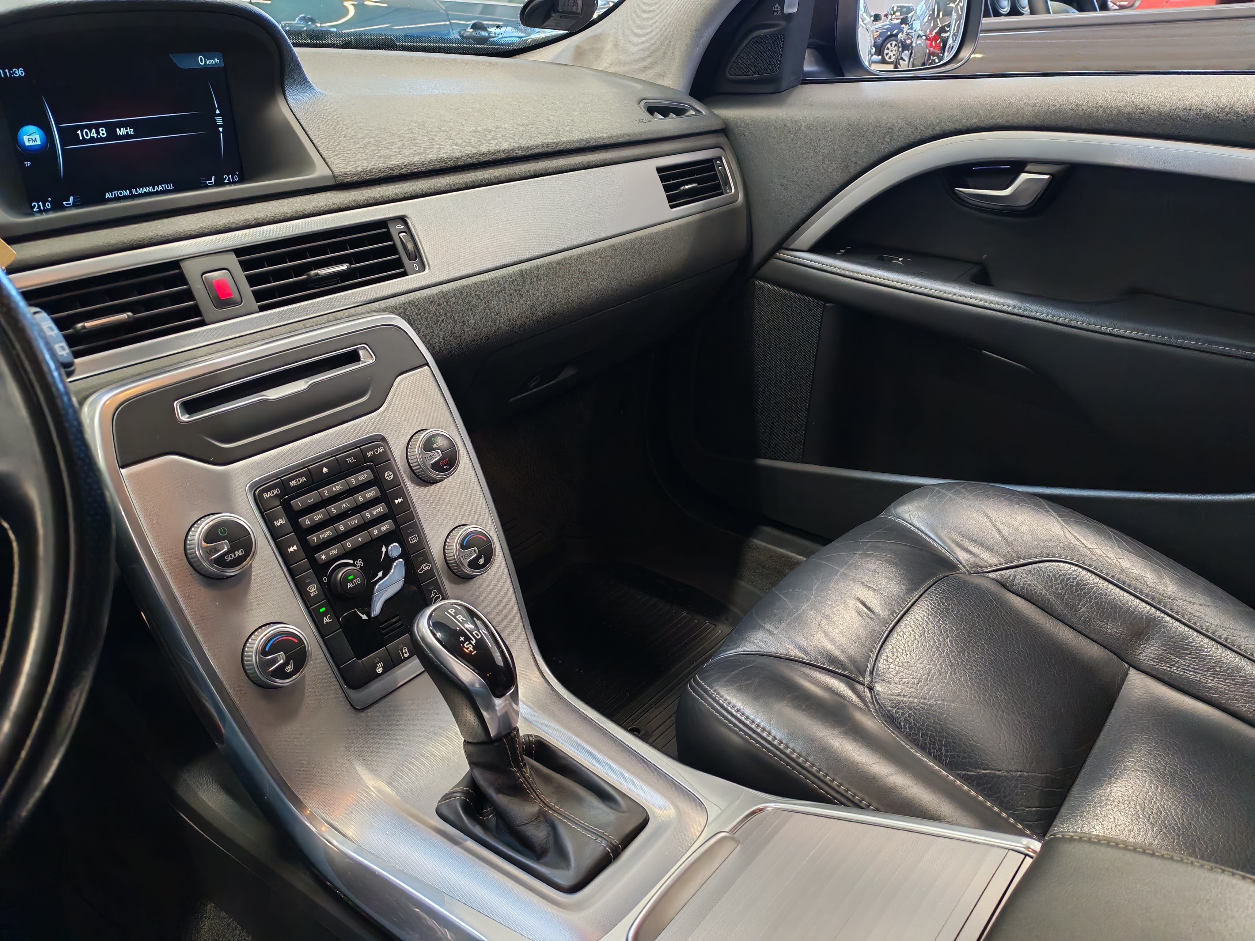 VOLVO XC70 2015