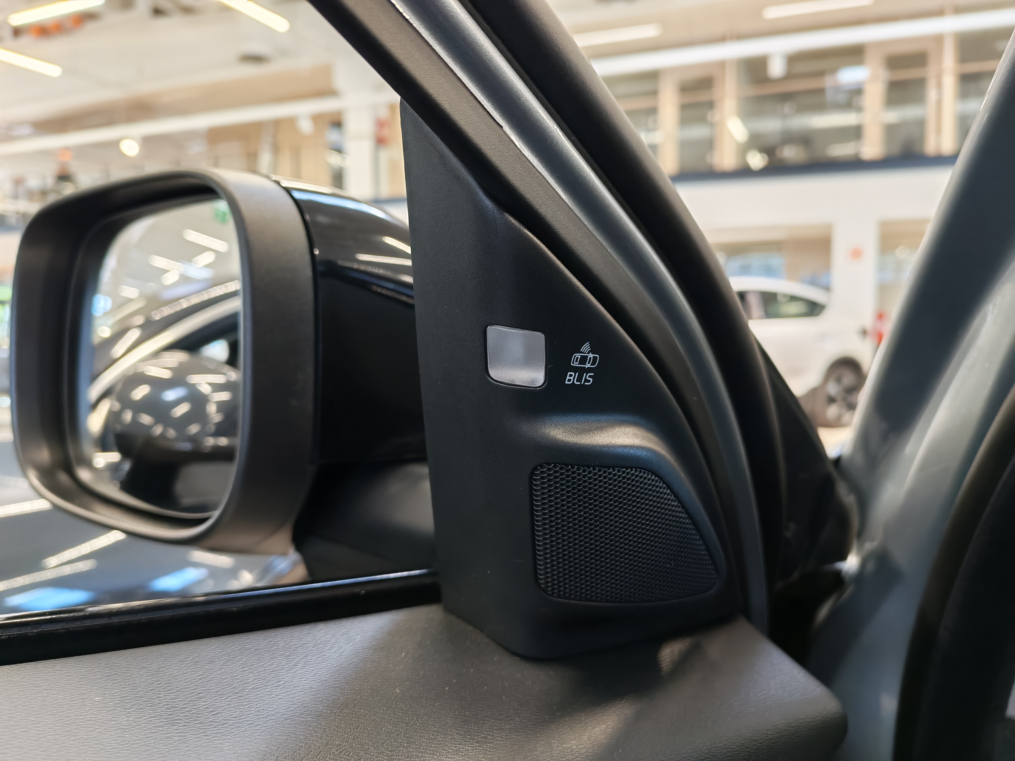 VOLVO XC70 2015
