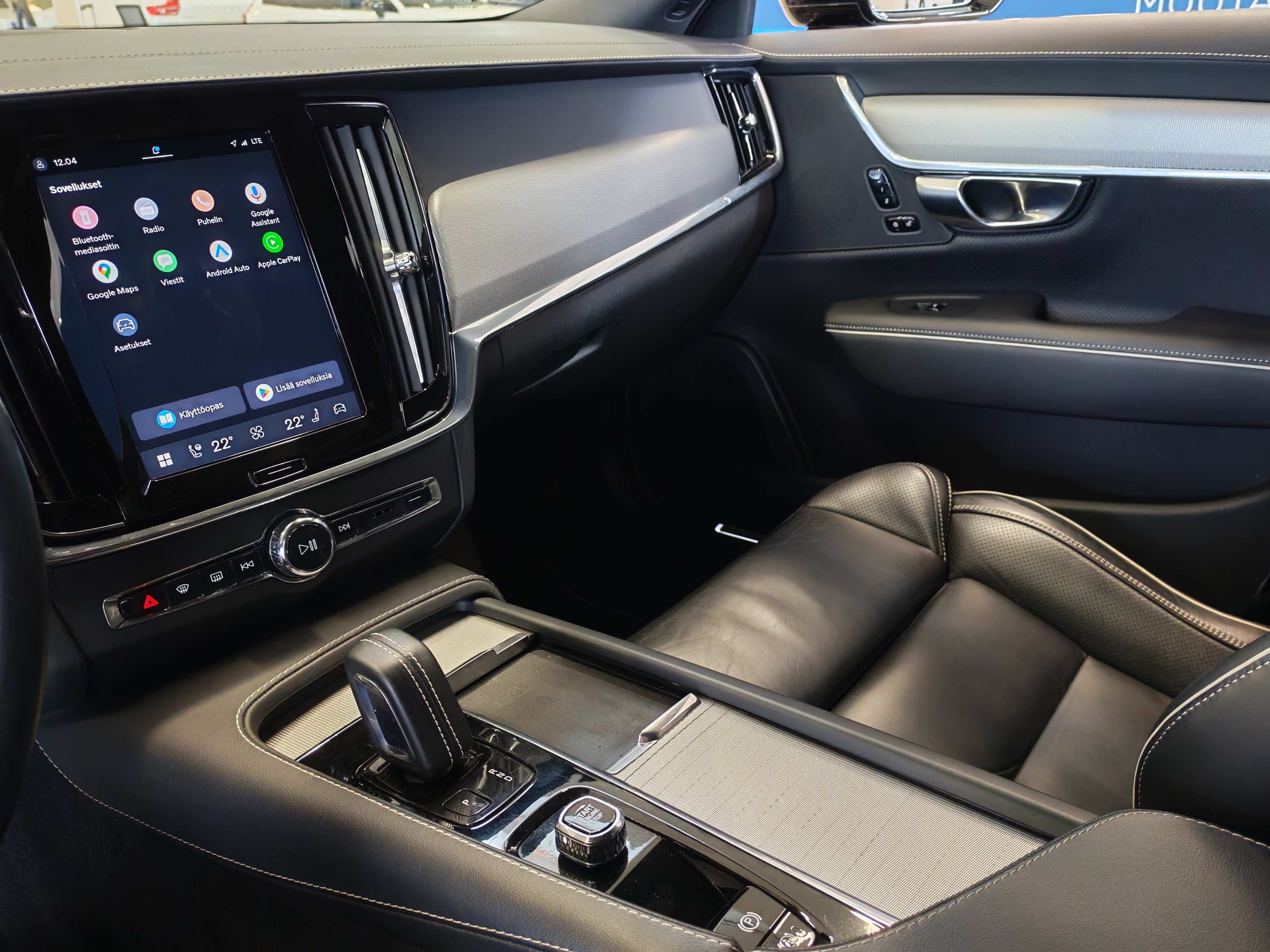 VOLVO V90 2022