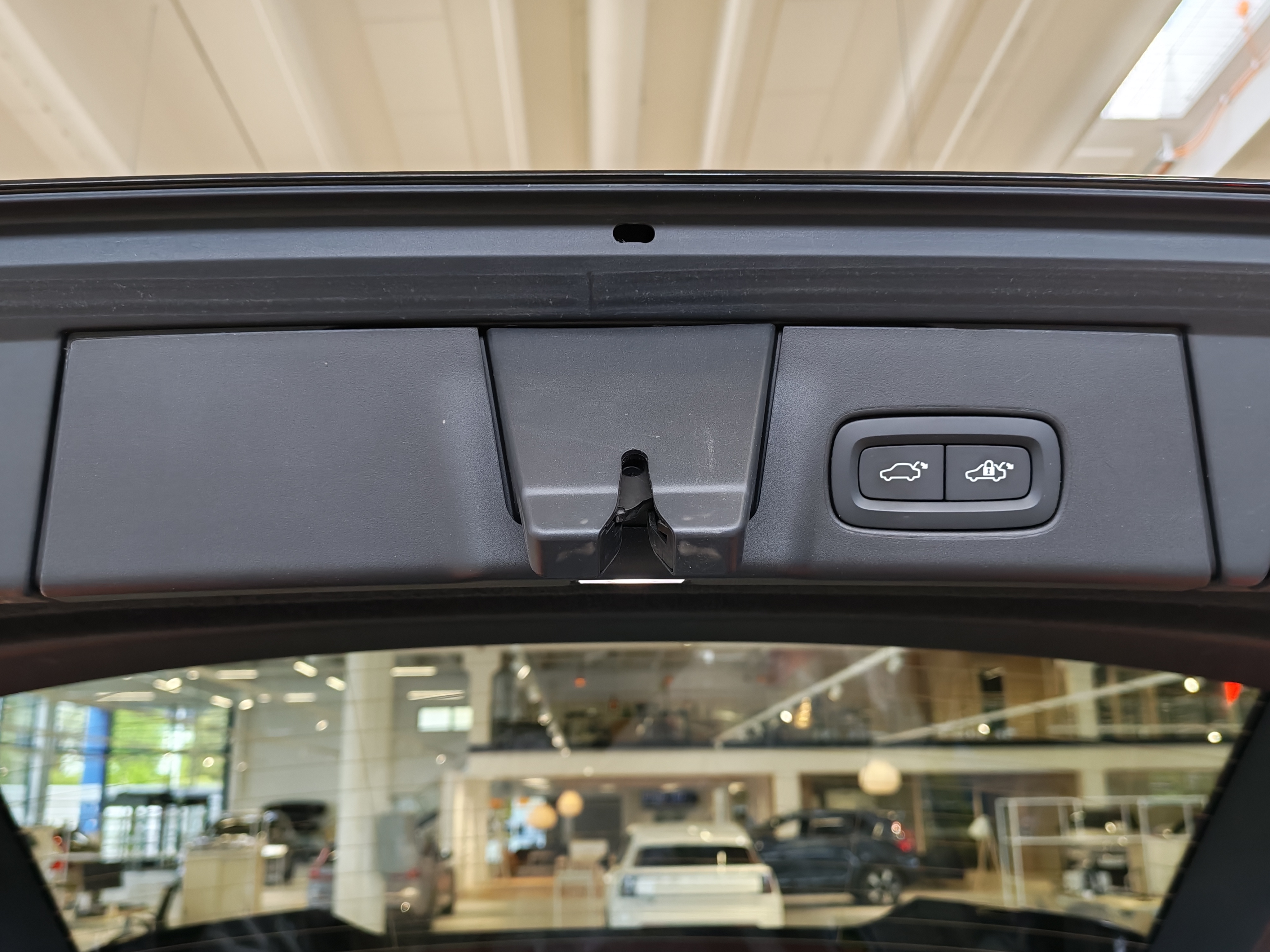VOLVO V90 2022