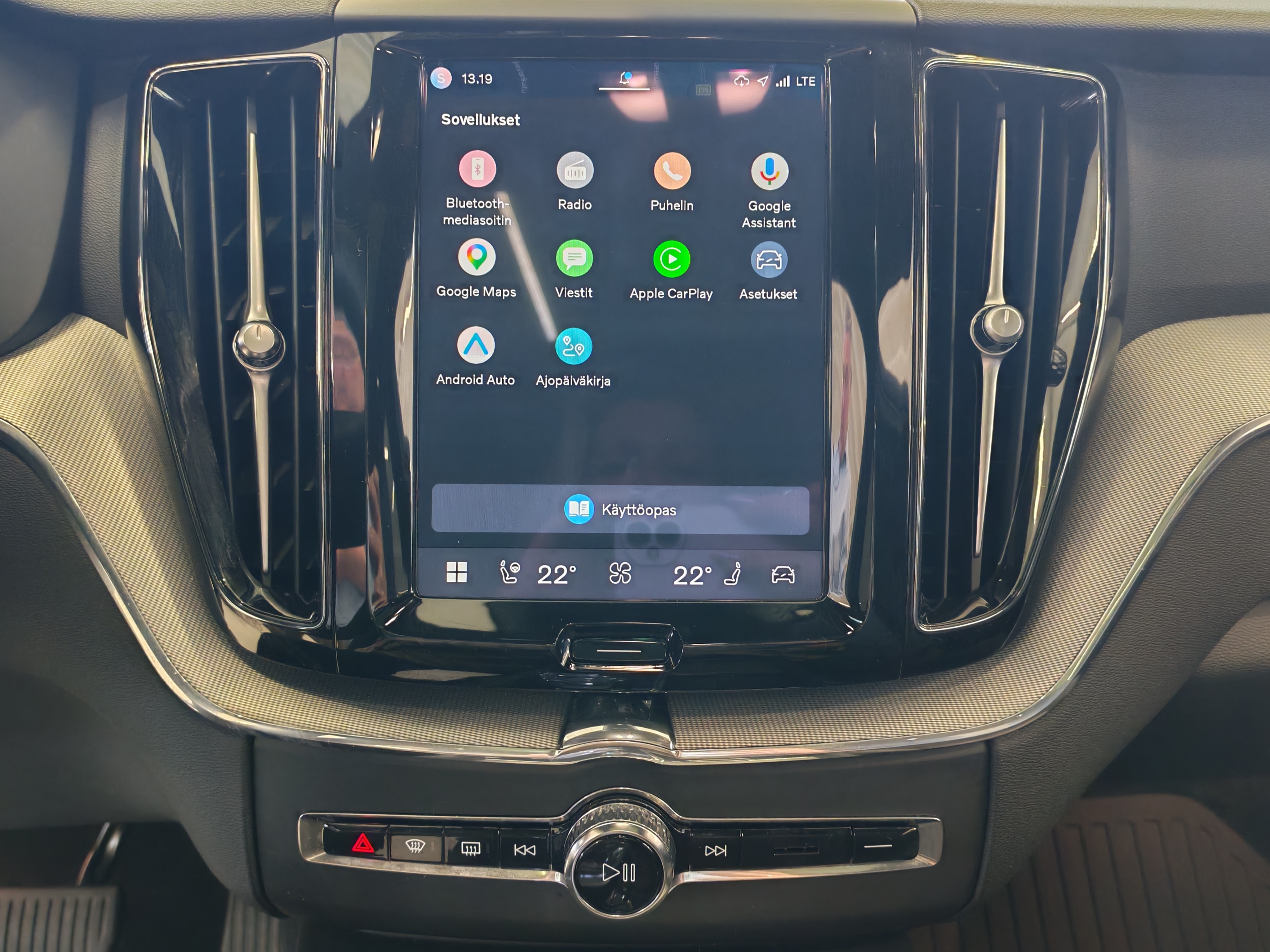 VOLVO XC60 2024