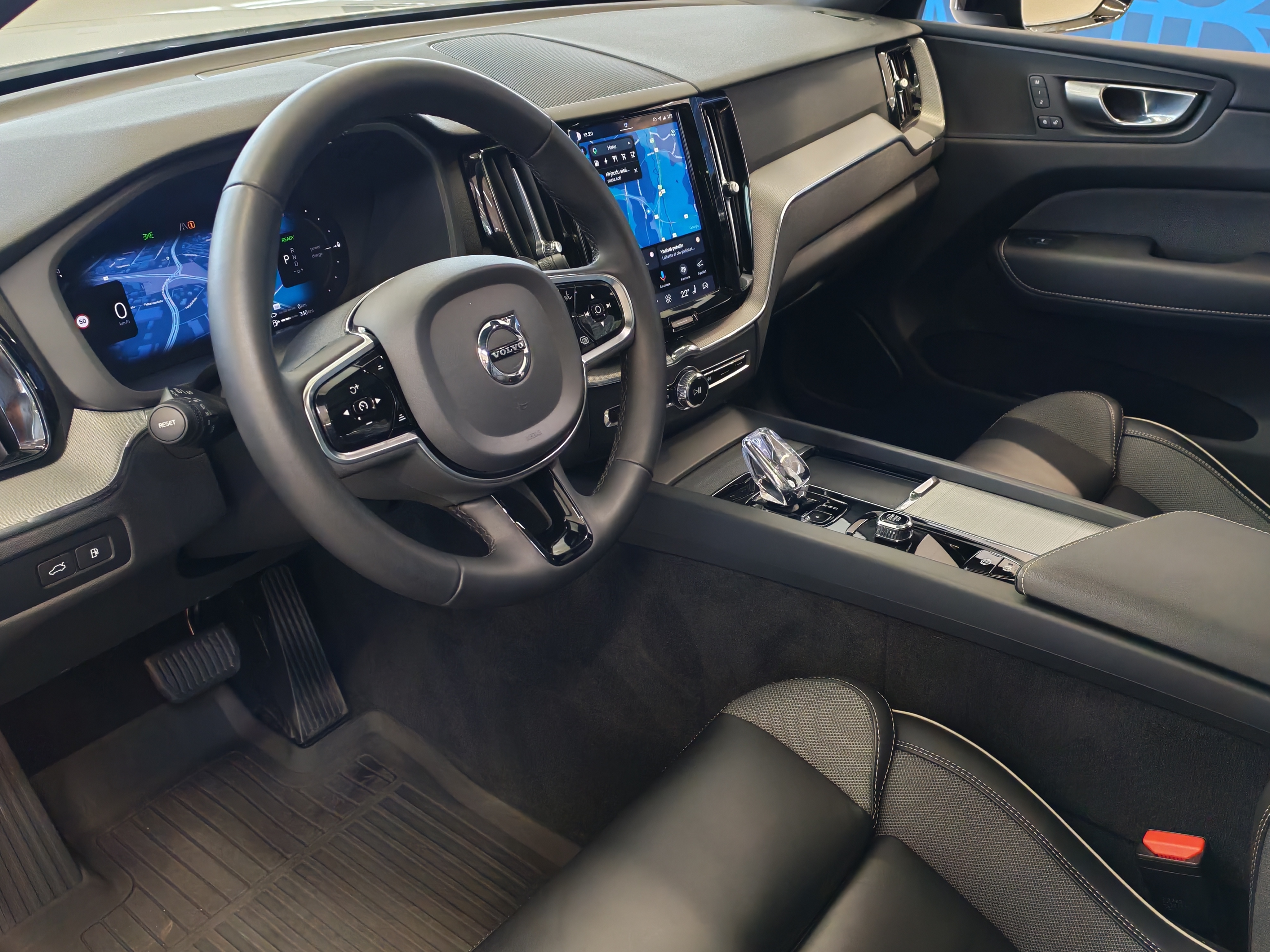 VOLVO XC60 2024