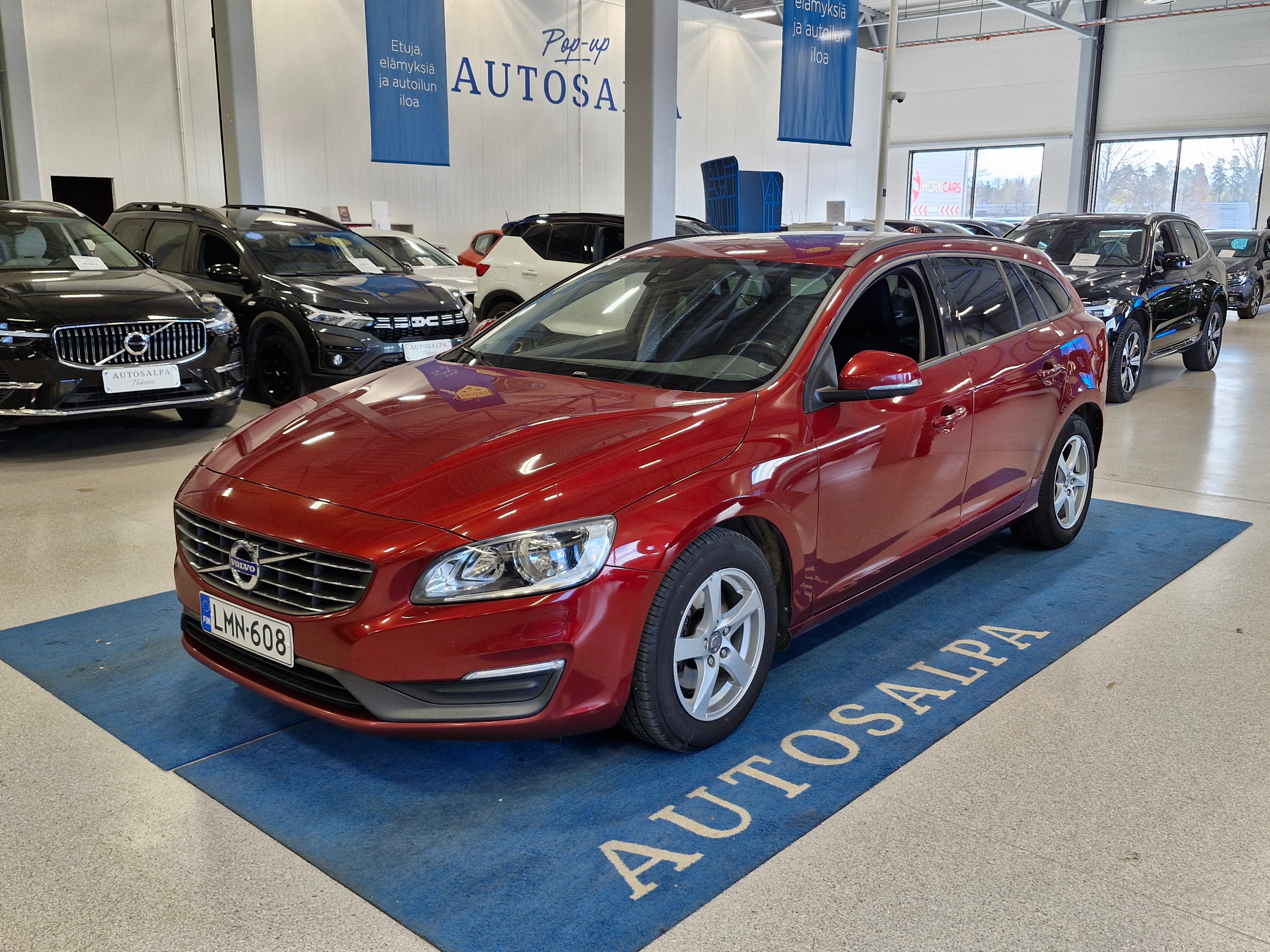 VOLVO V60 2015