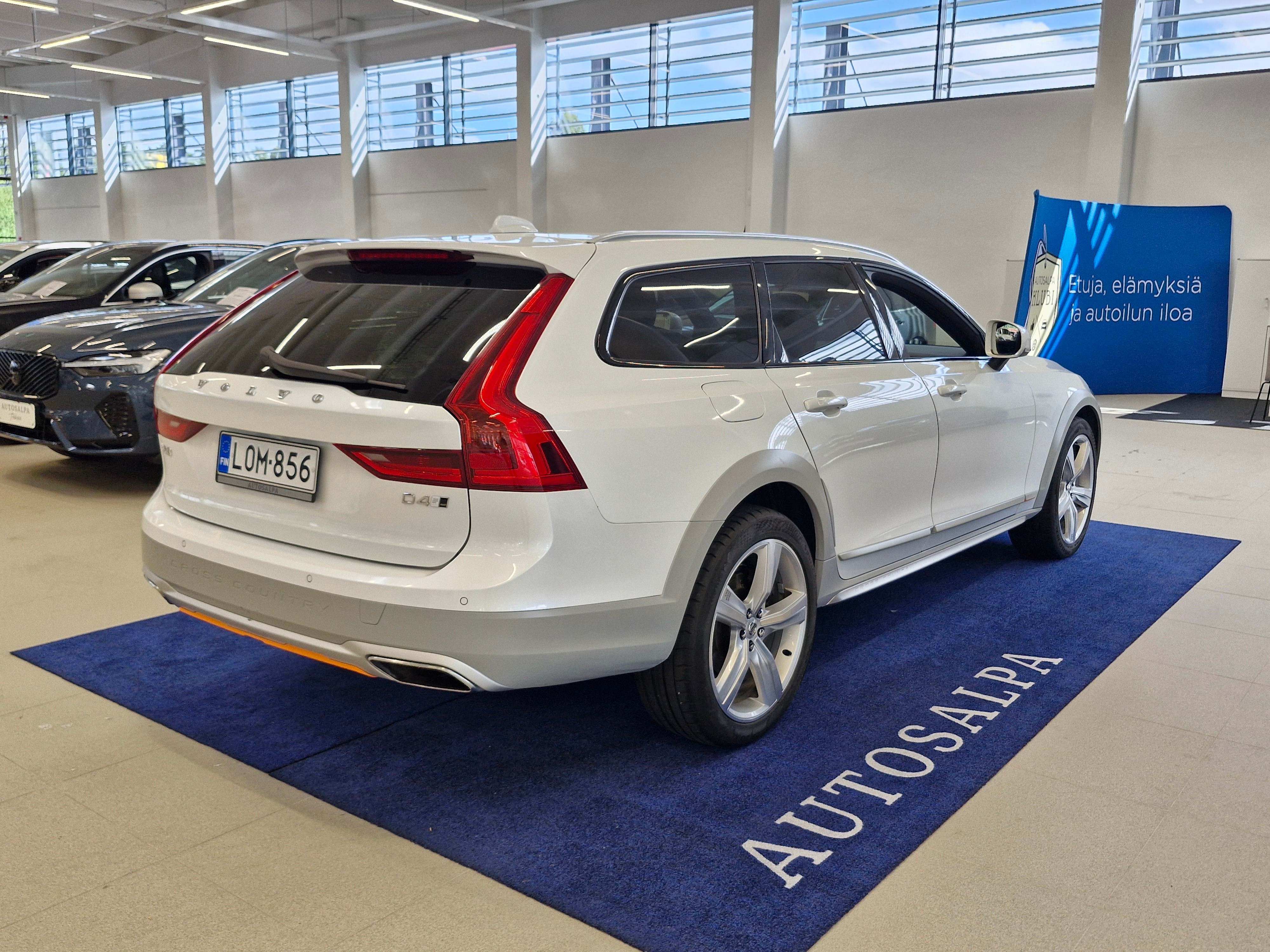 VOLVO V90 Cross Country 2019