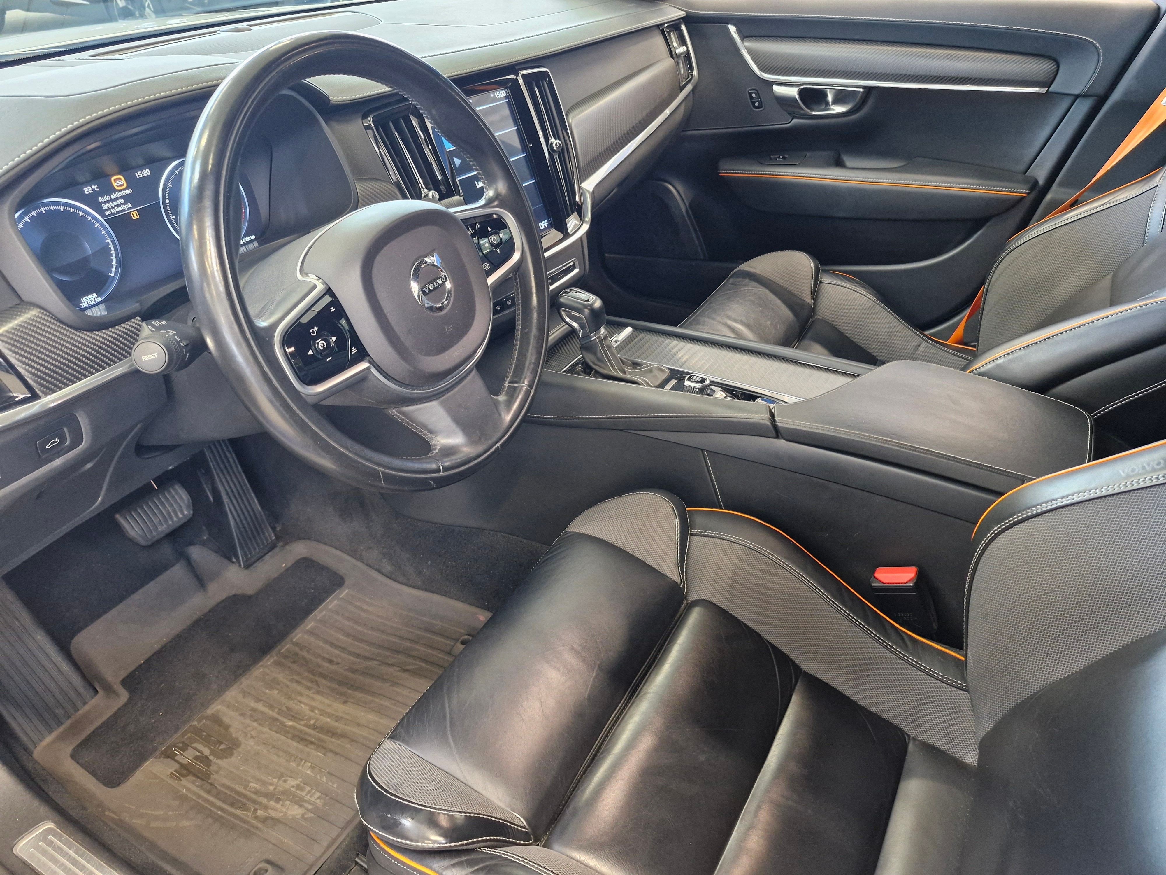 VOLVO V90 Cross Country 2019
