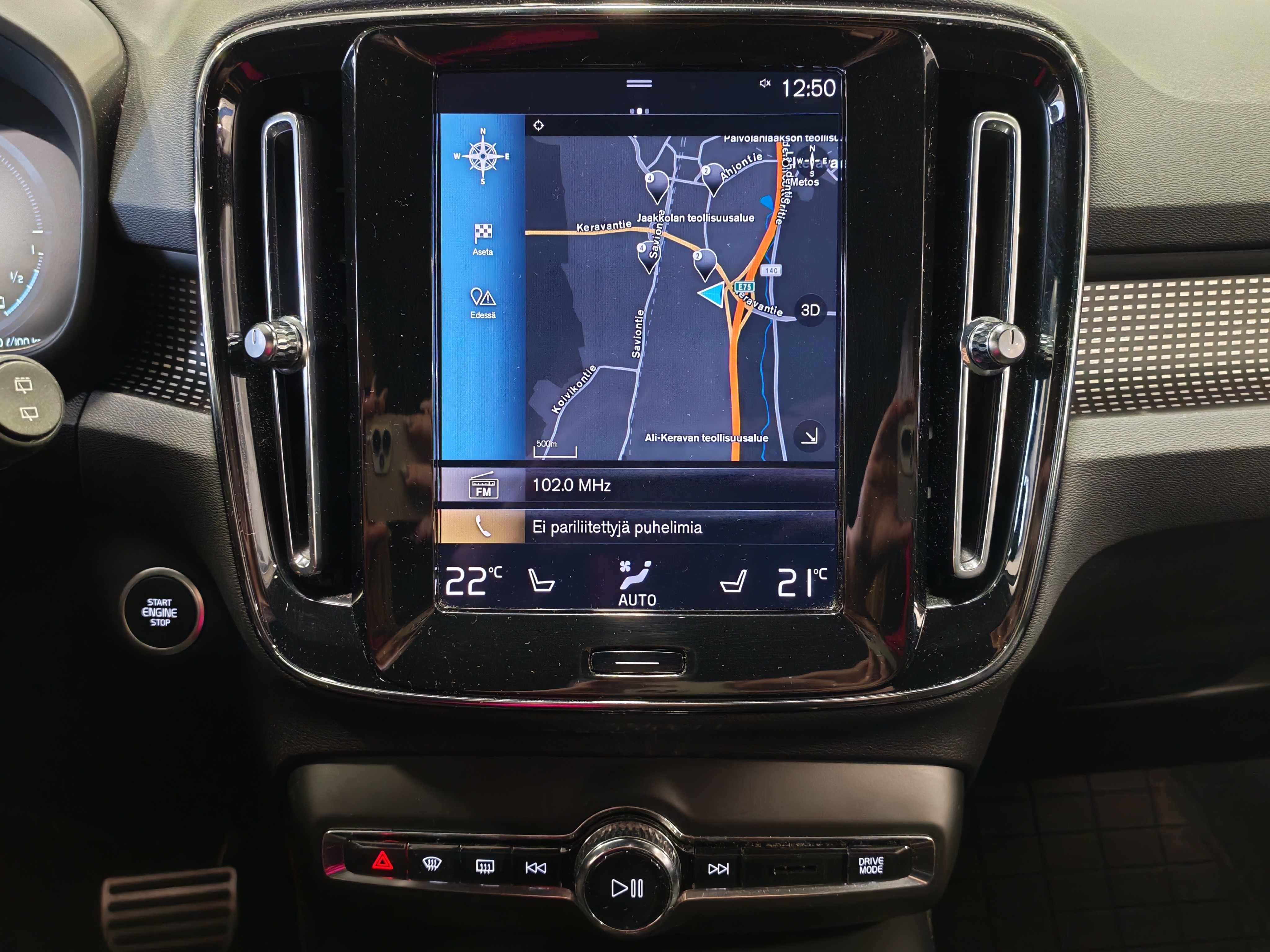 VOLVO XC40 2022