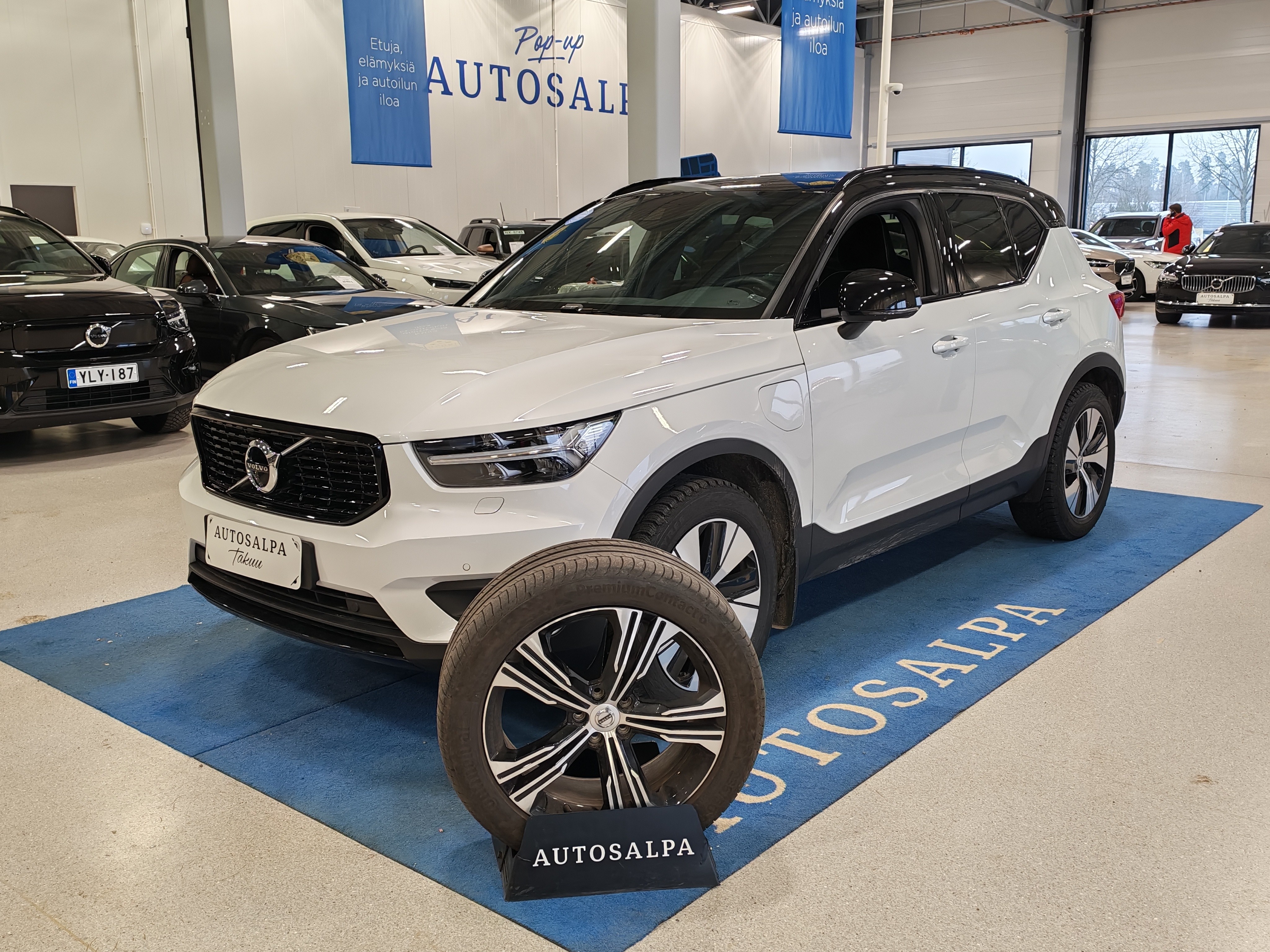 VOLVO XC40 2022