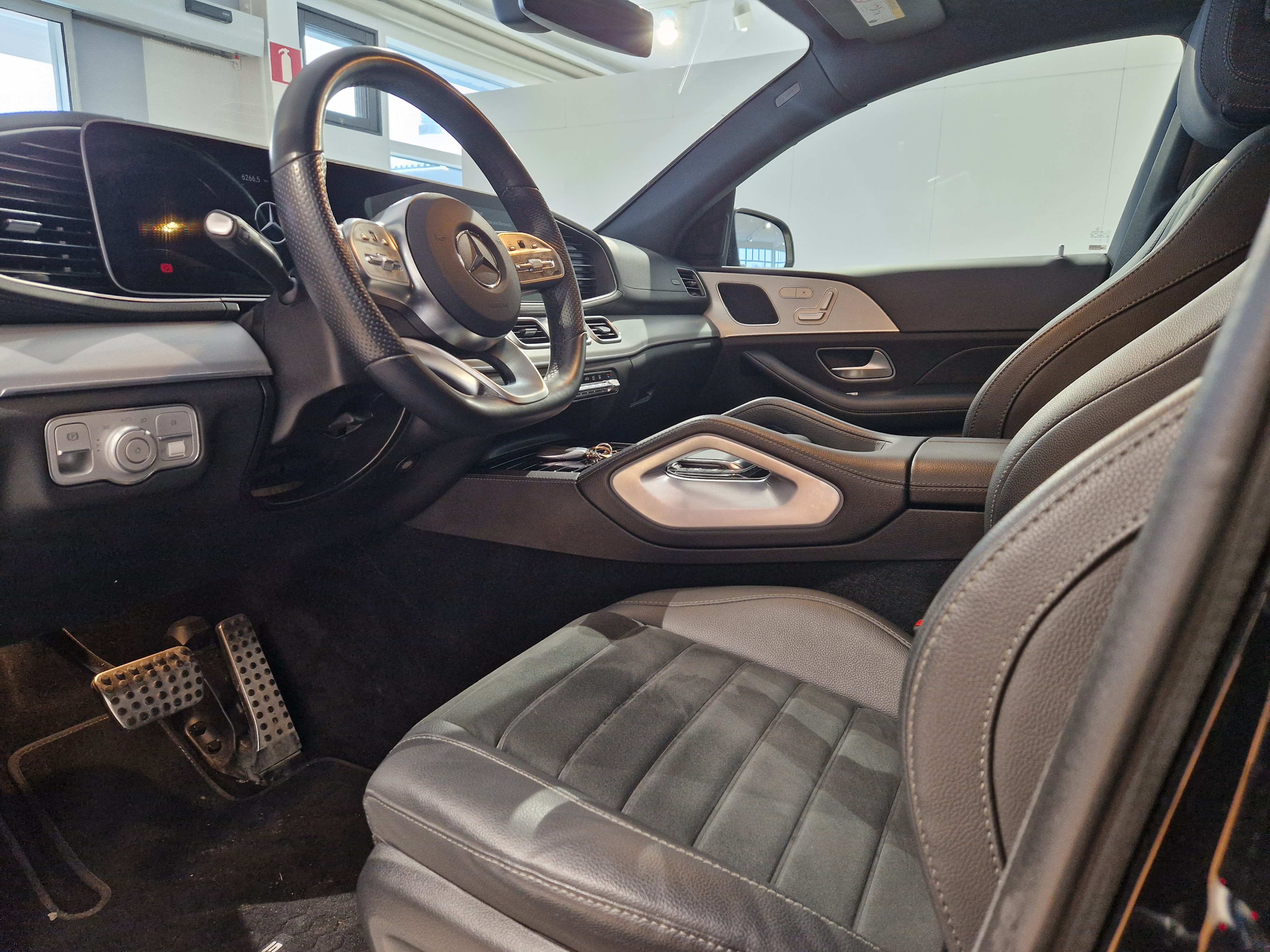 MERCEDES-BENZ GLE 2023
