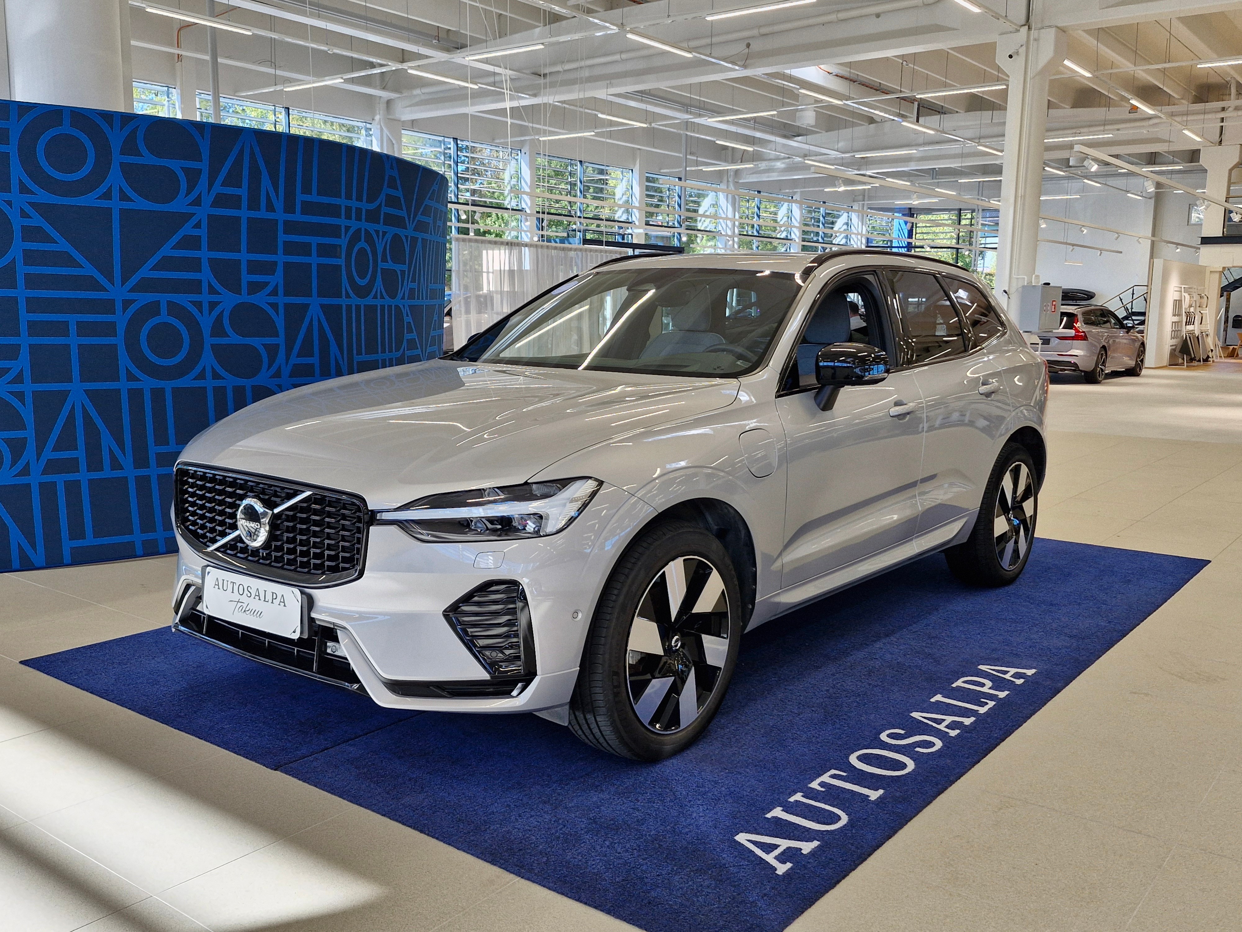 VOLVO XC60 2024