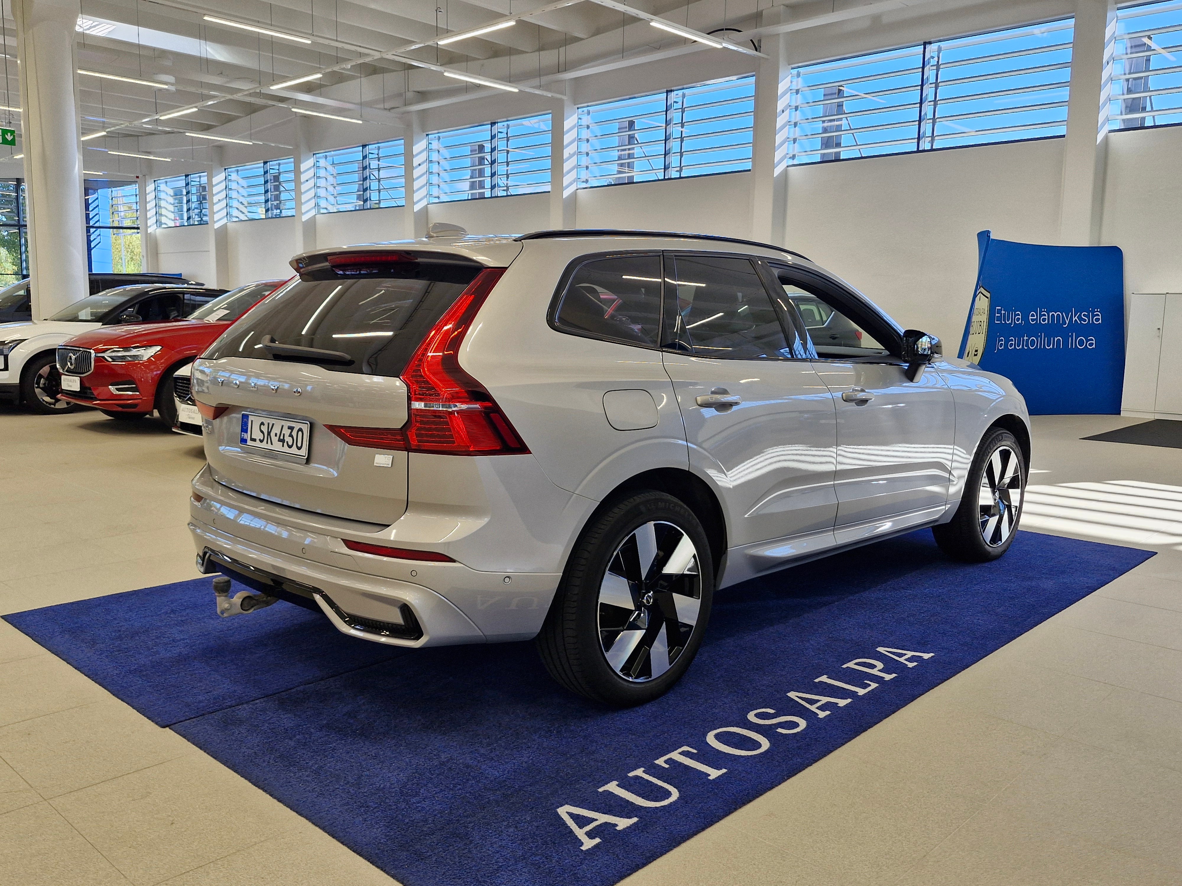 VOLVO XC60 2024