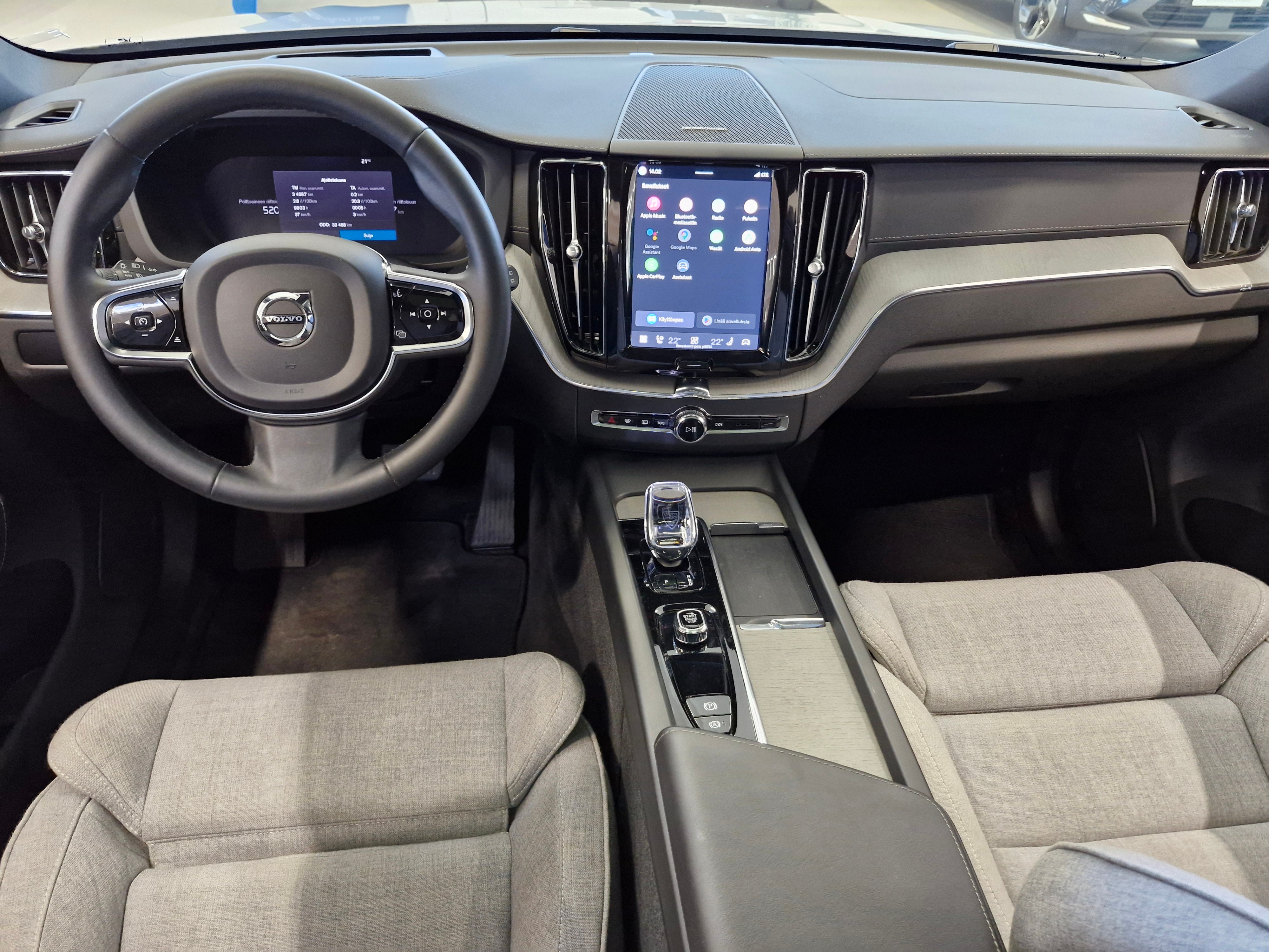 VOLVO XC60 2024