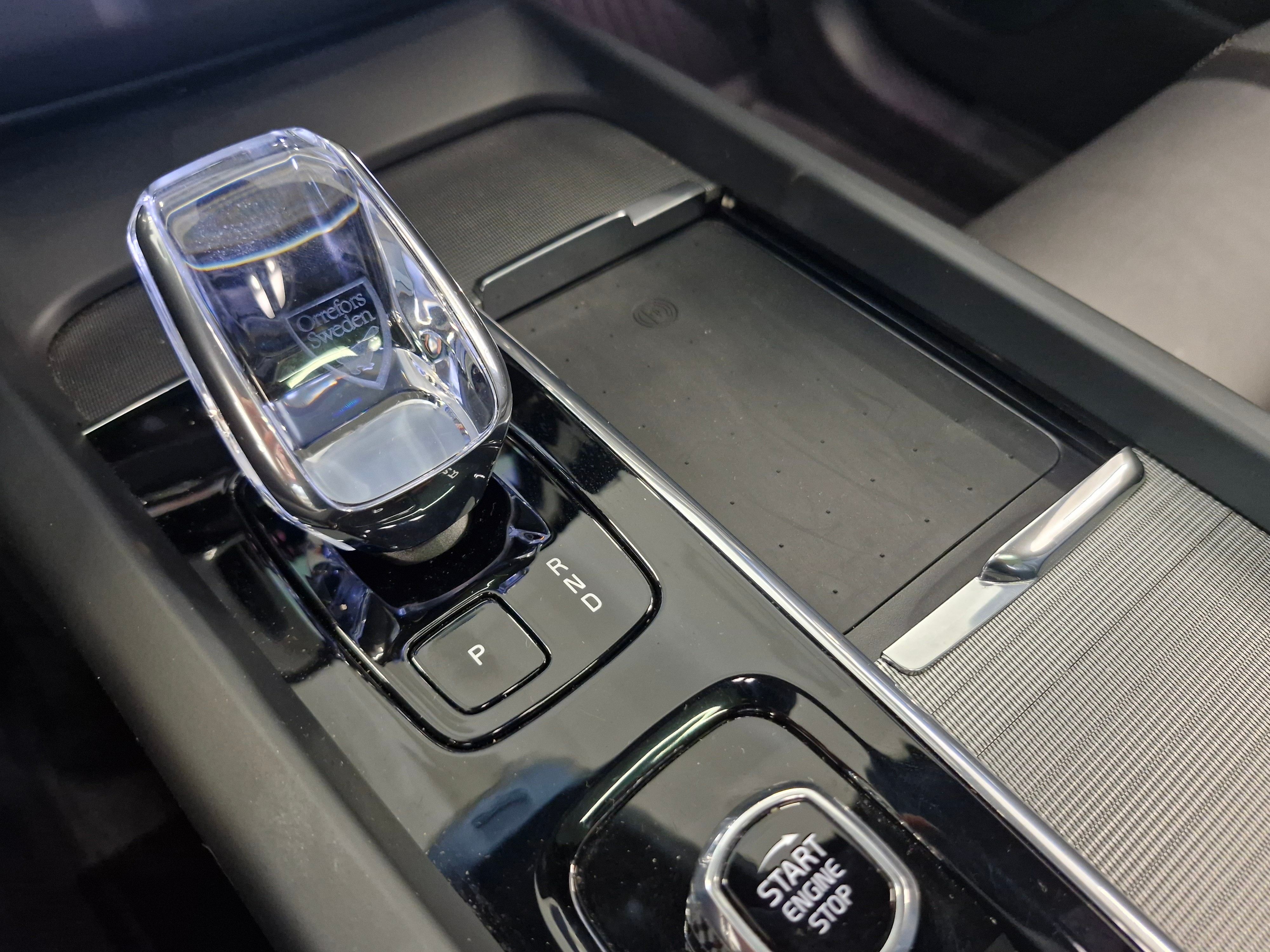 VOLVO XC60 2024