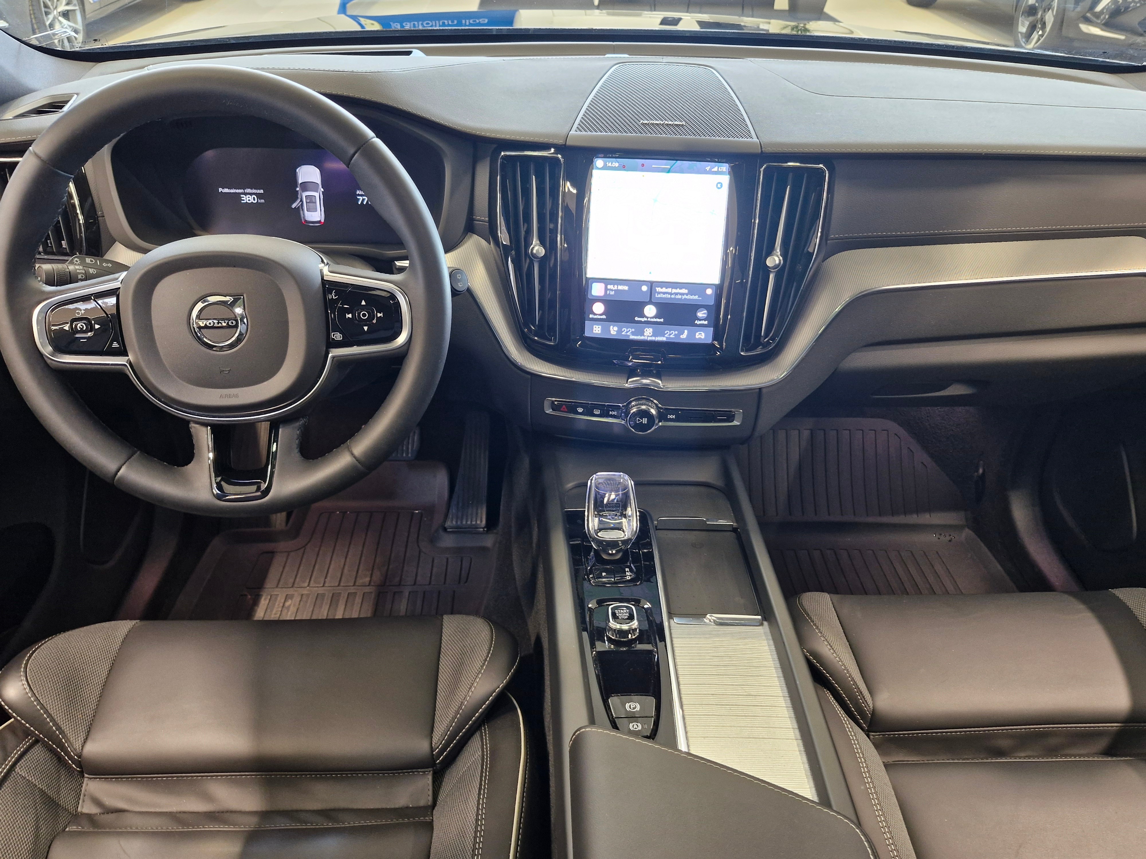 VOLVO XC60 2024