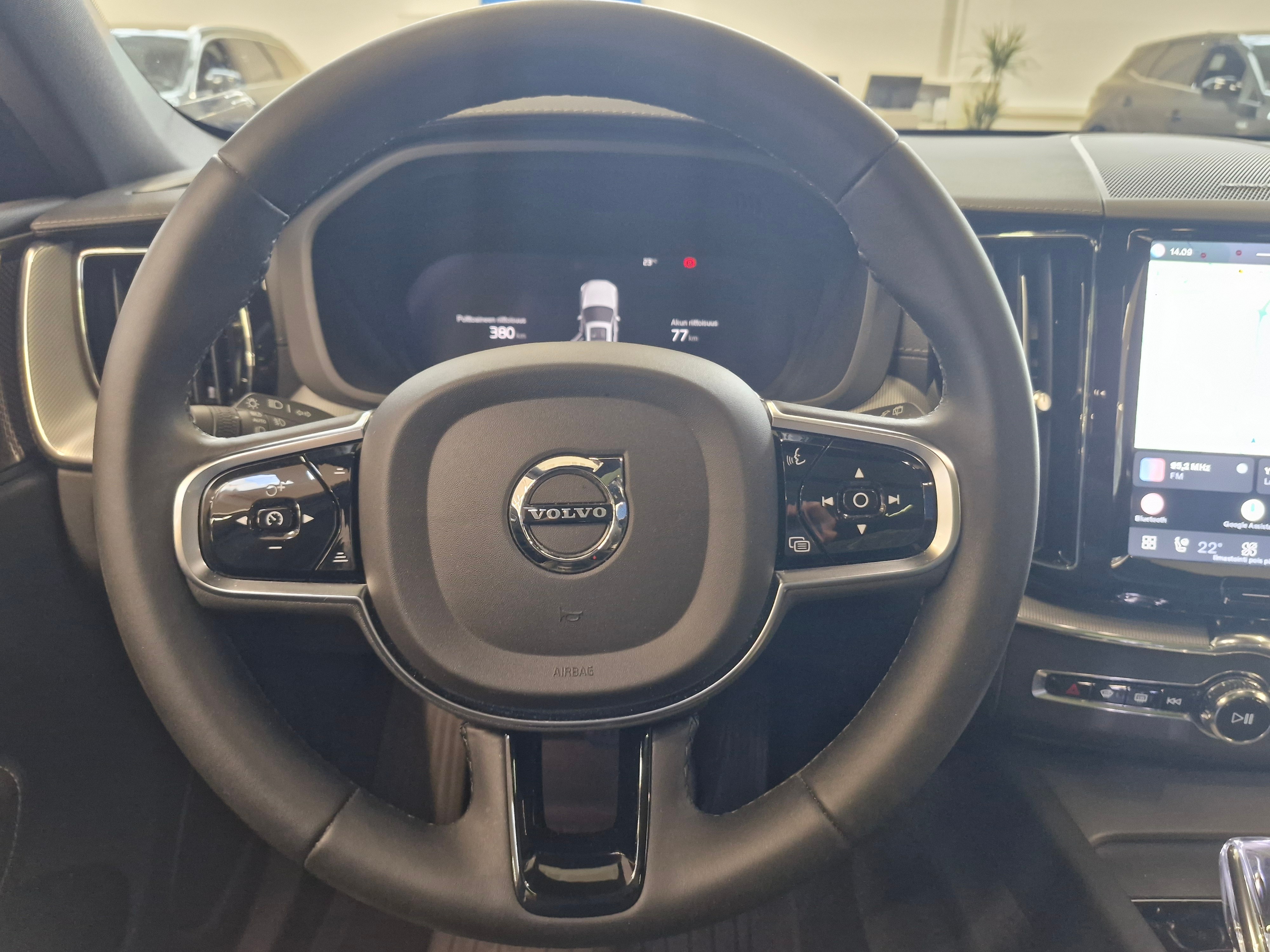 VOLVO XC60 2024