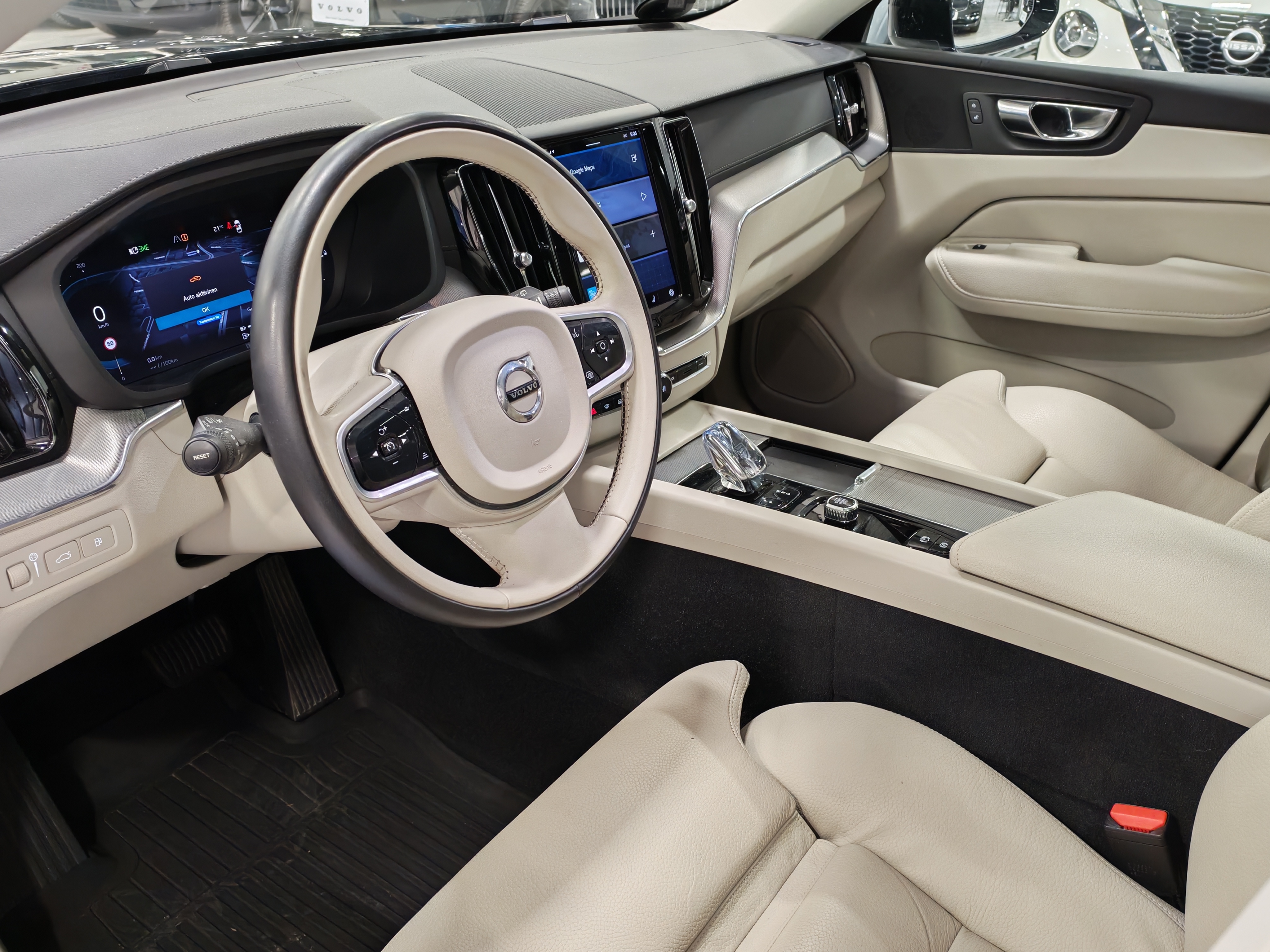 VOLVO XC60 2022