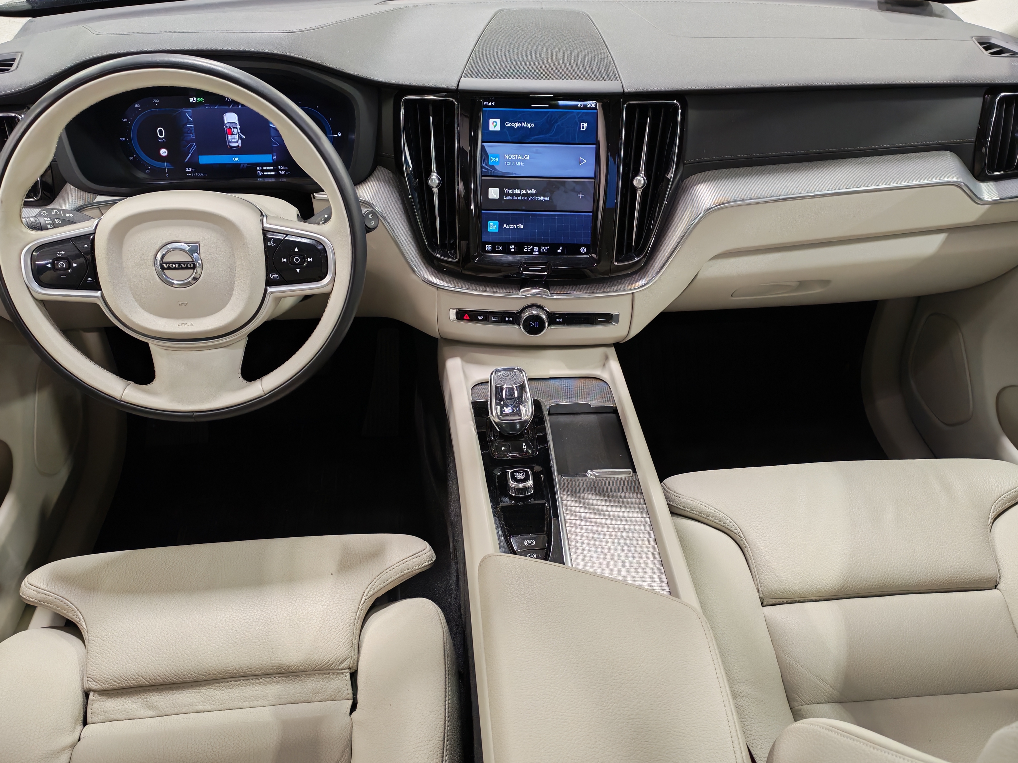 VOLVO XC60 2022