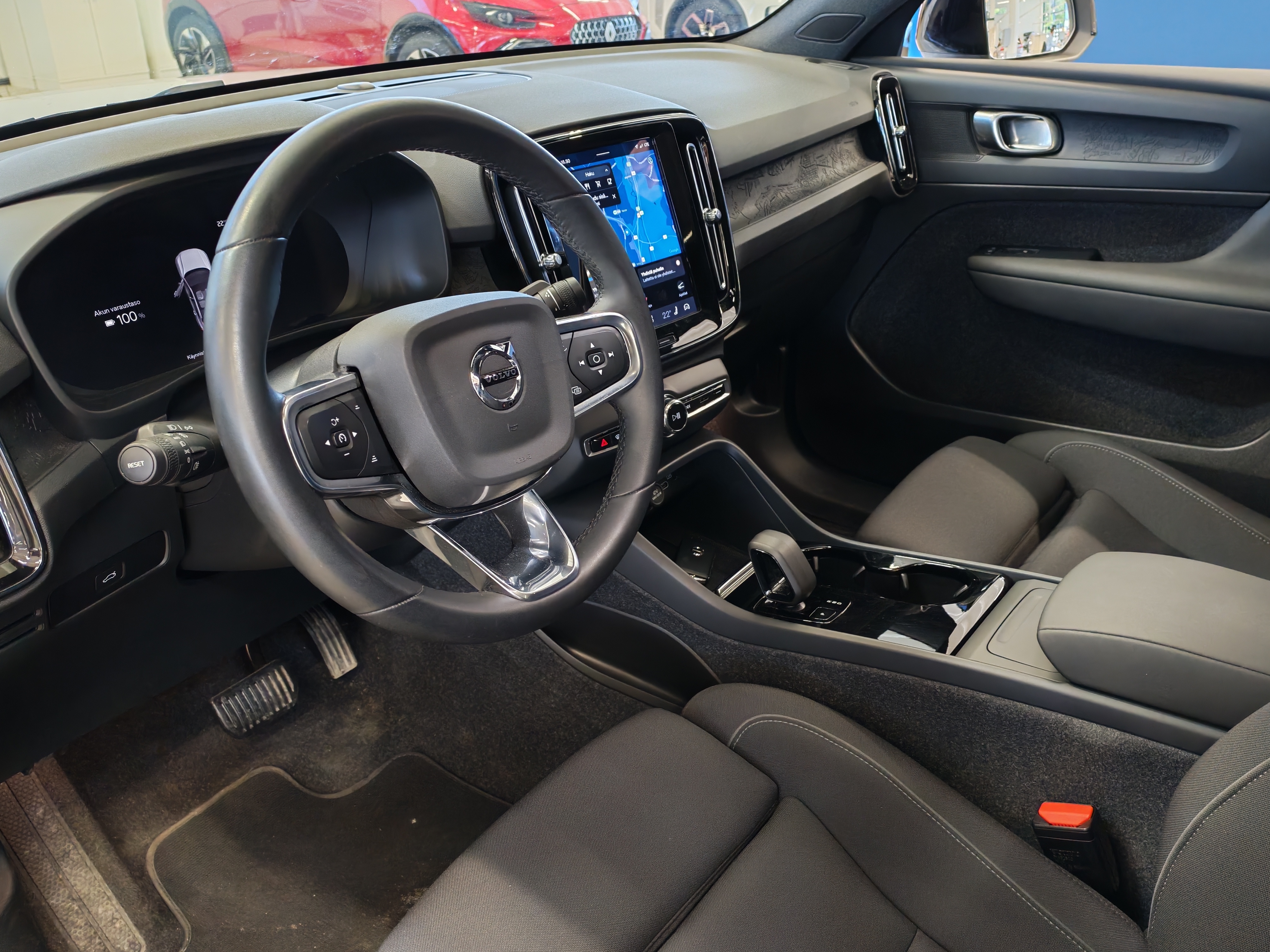 VOLVO C40 2024