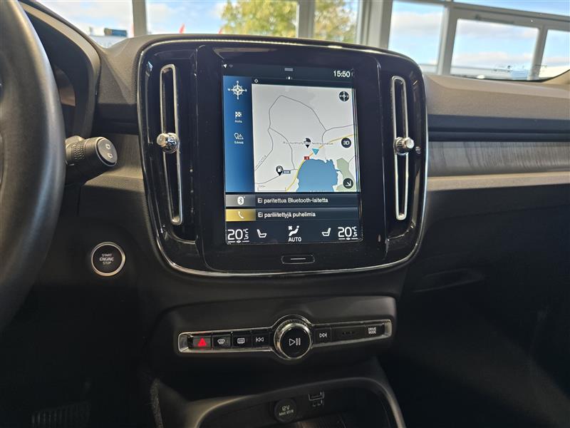 VOLVO XC40 2021