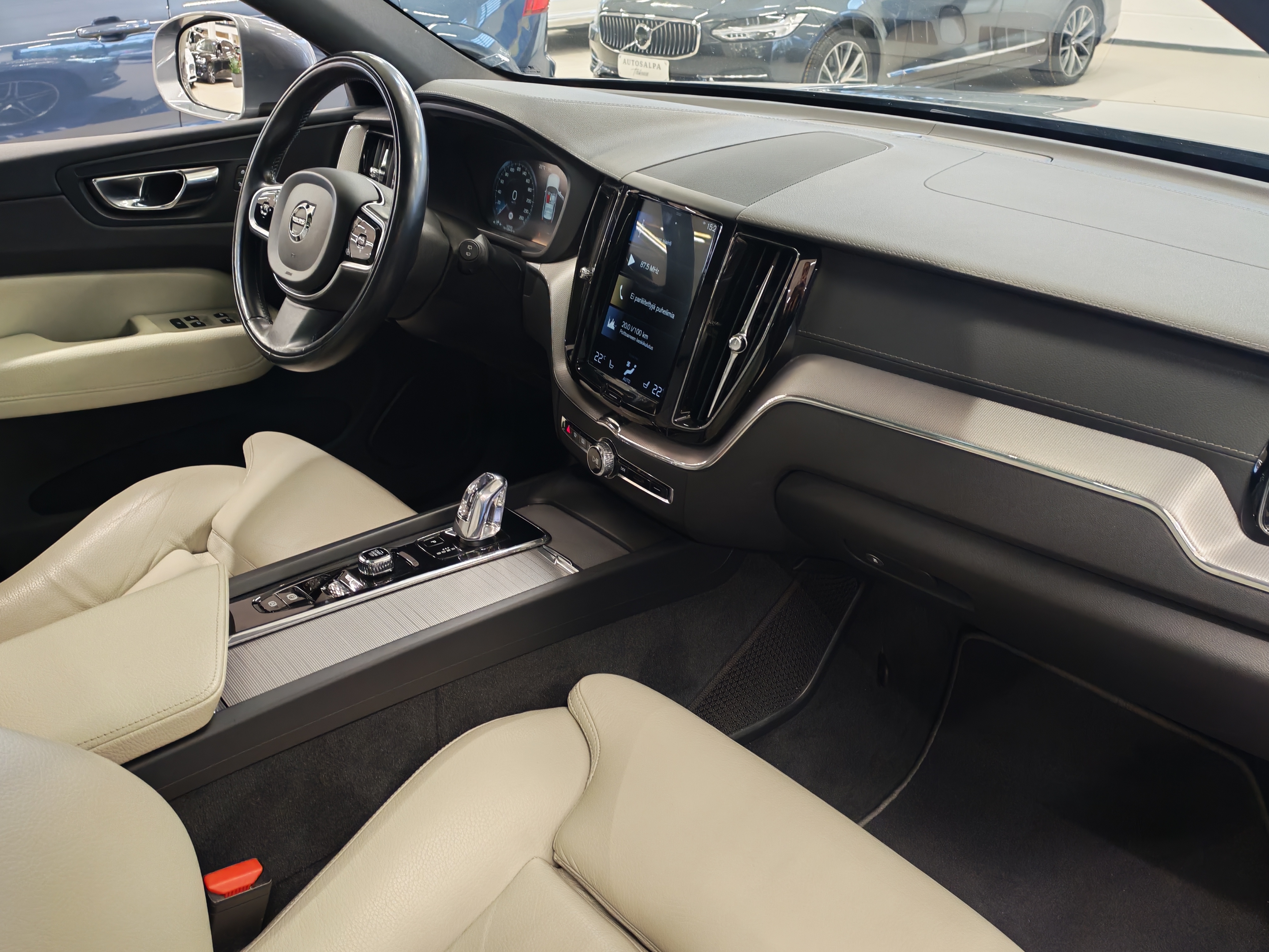 VOLVO XC60 2019
