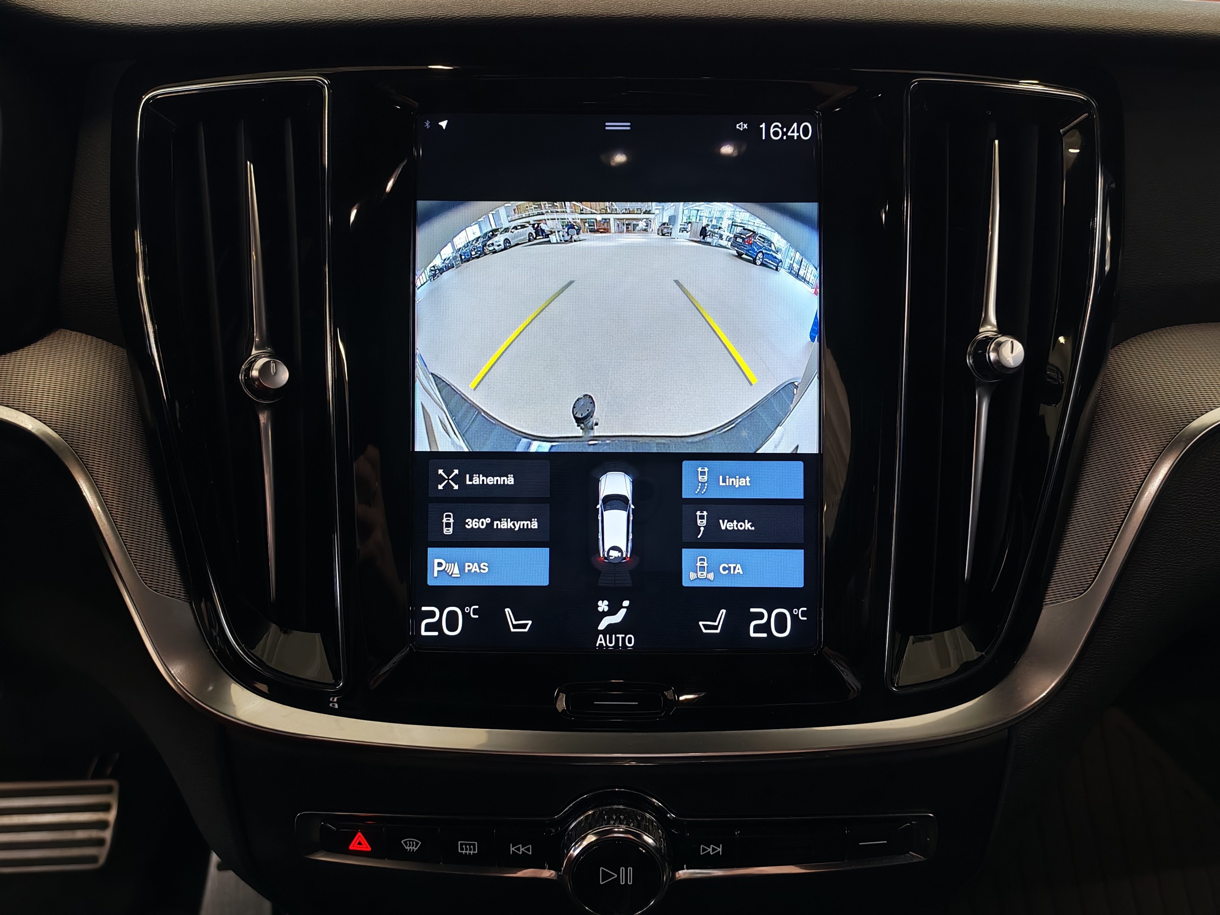 VOLVO V60 2020