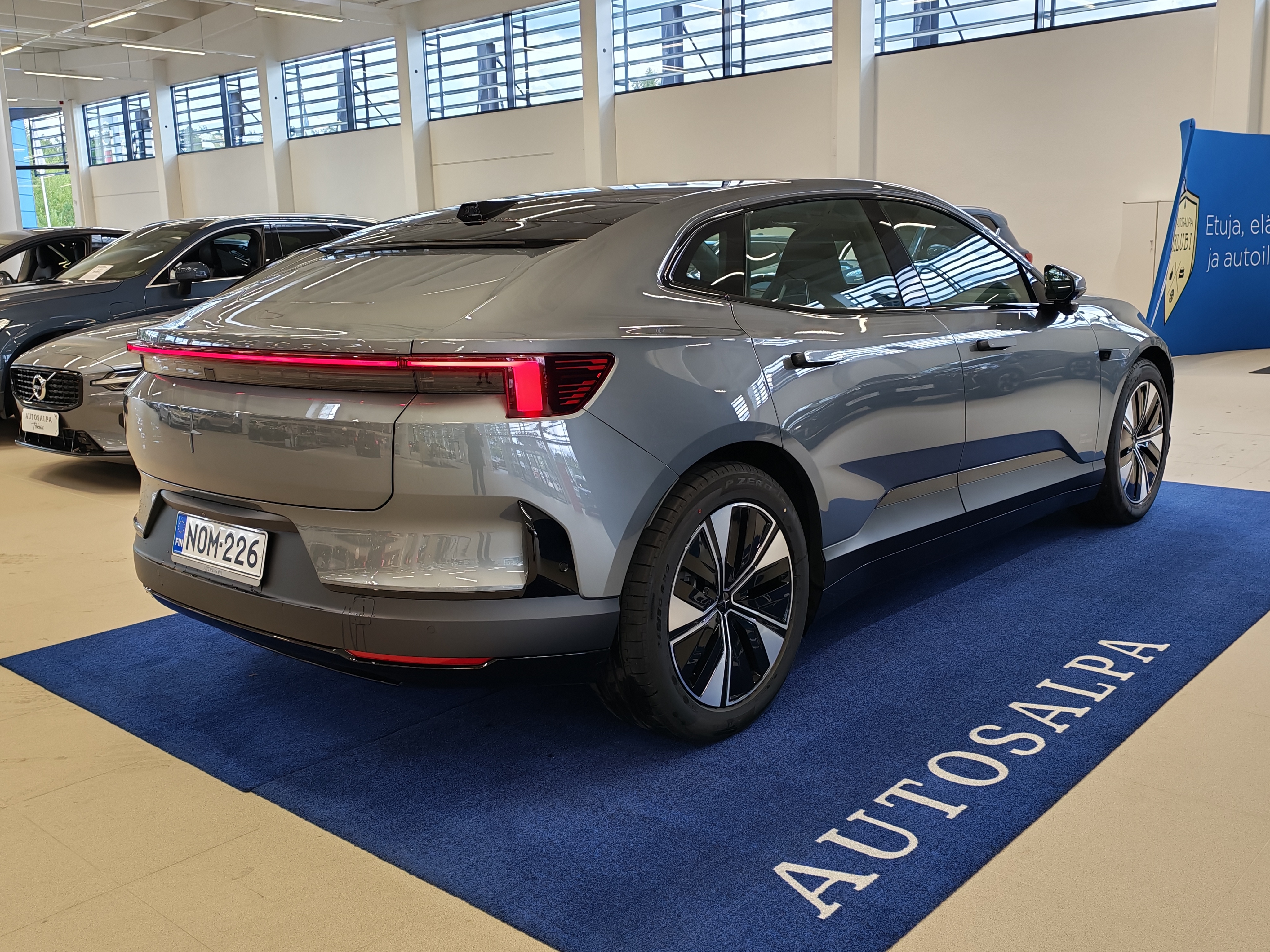 POLESTAR 4 2026