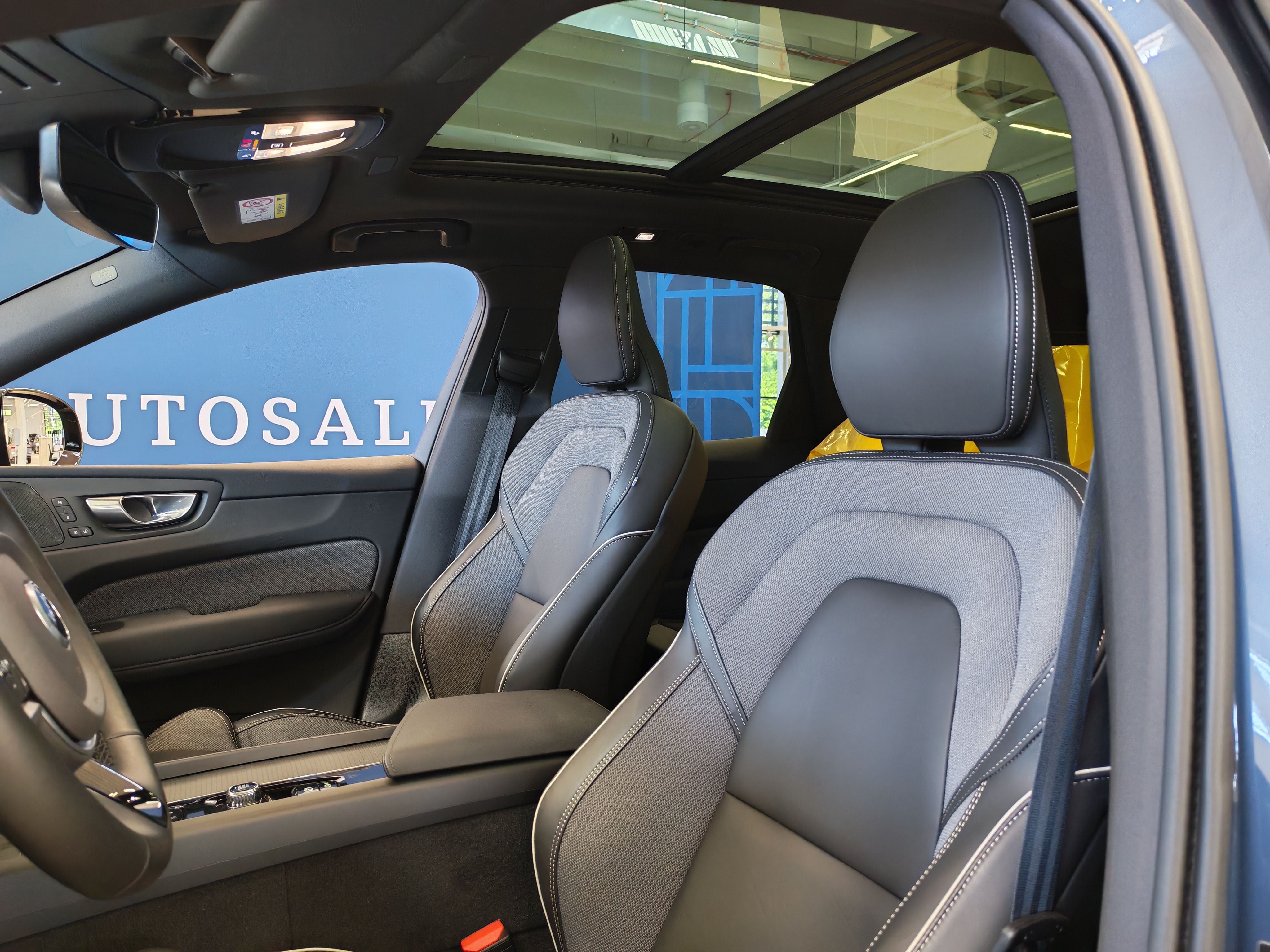 VOLVO XC60 2026