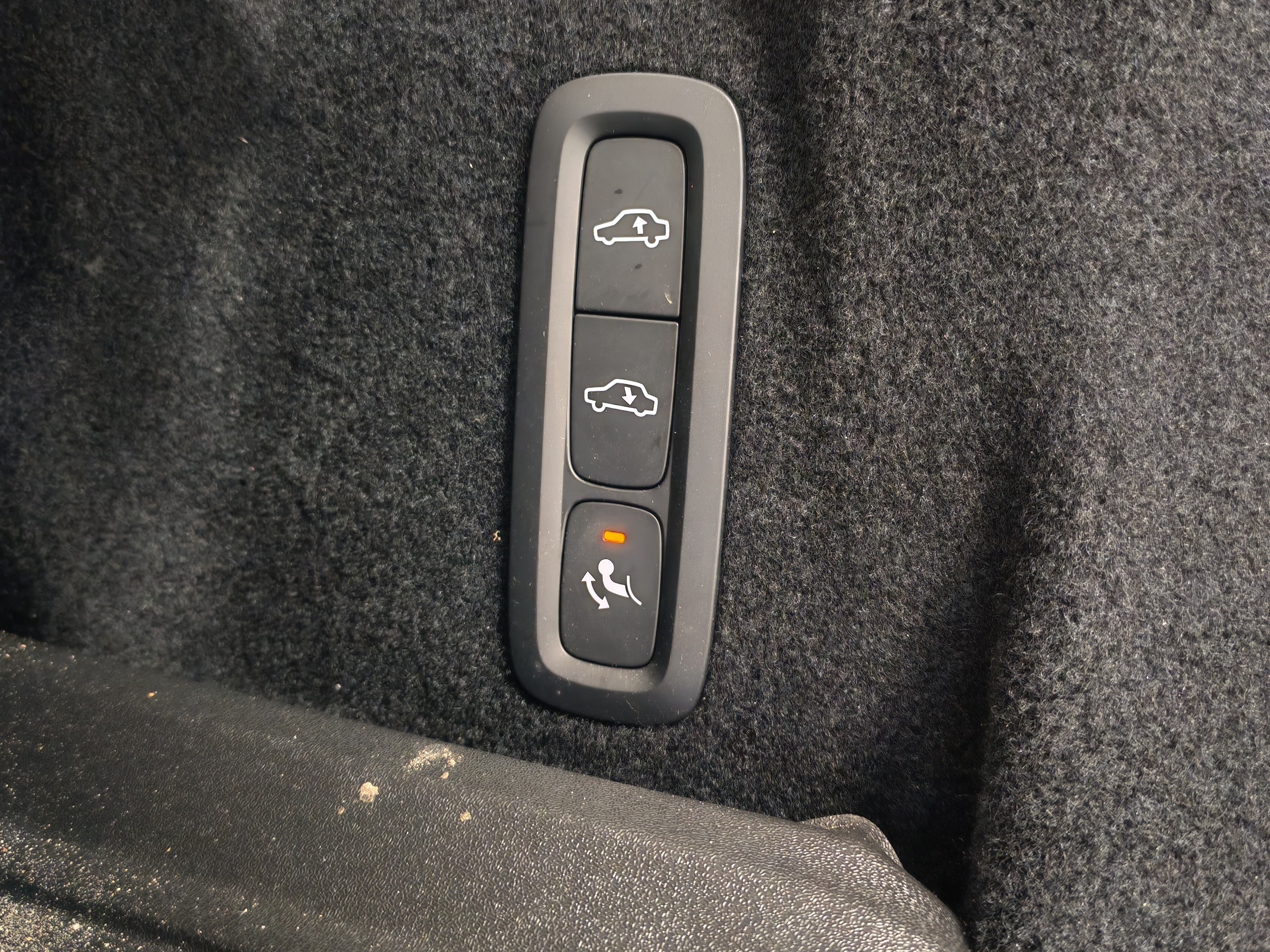VOLVO XC60 2026