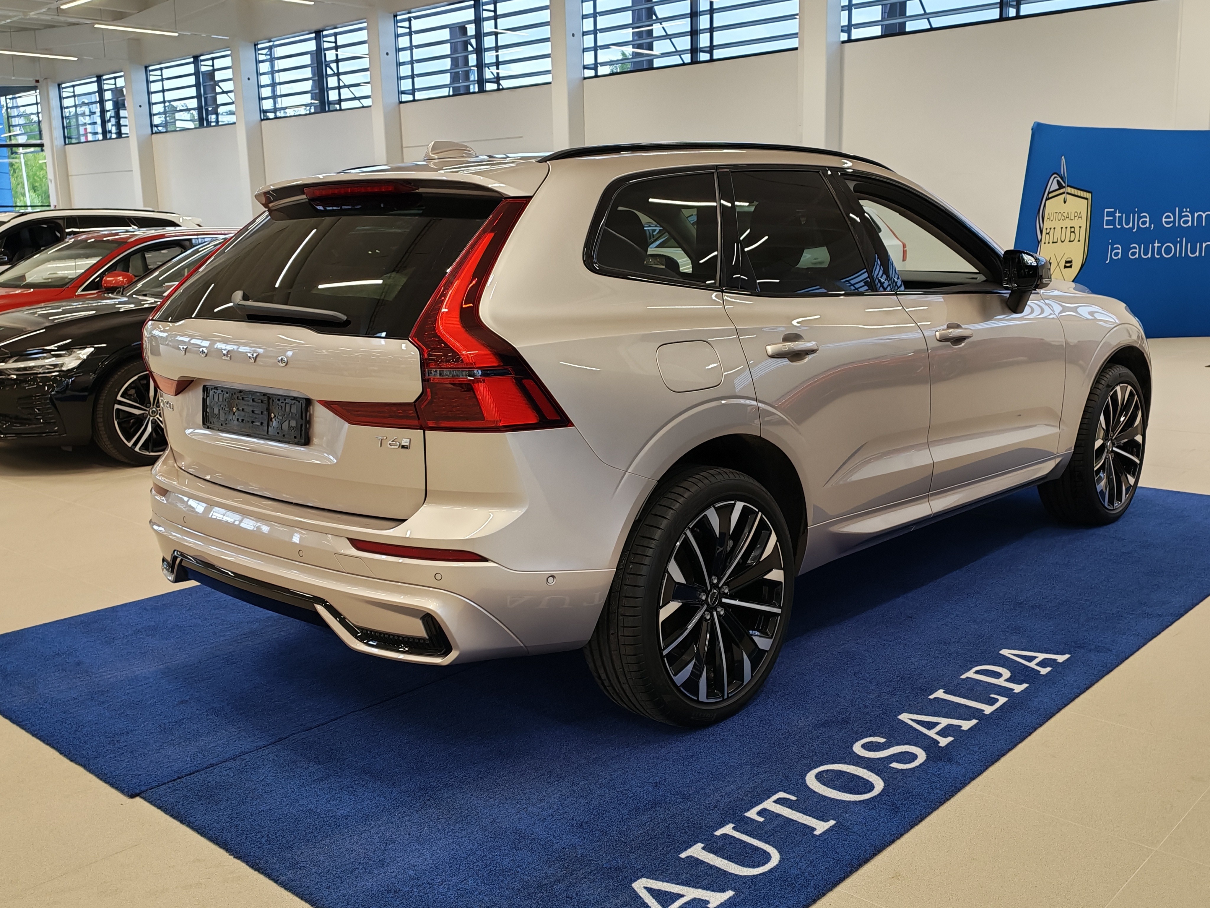 VOLVO XC60 2026