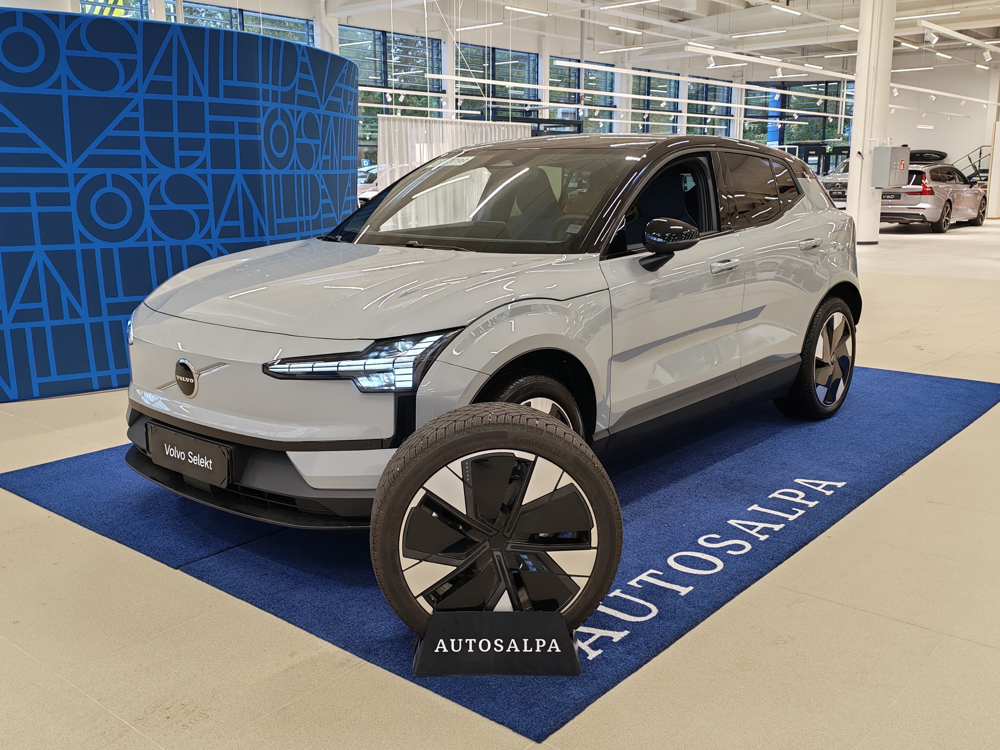 VOLVO EX30 2025