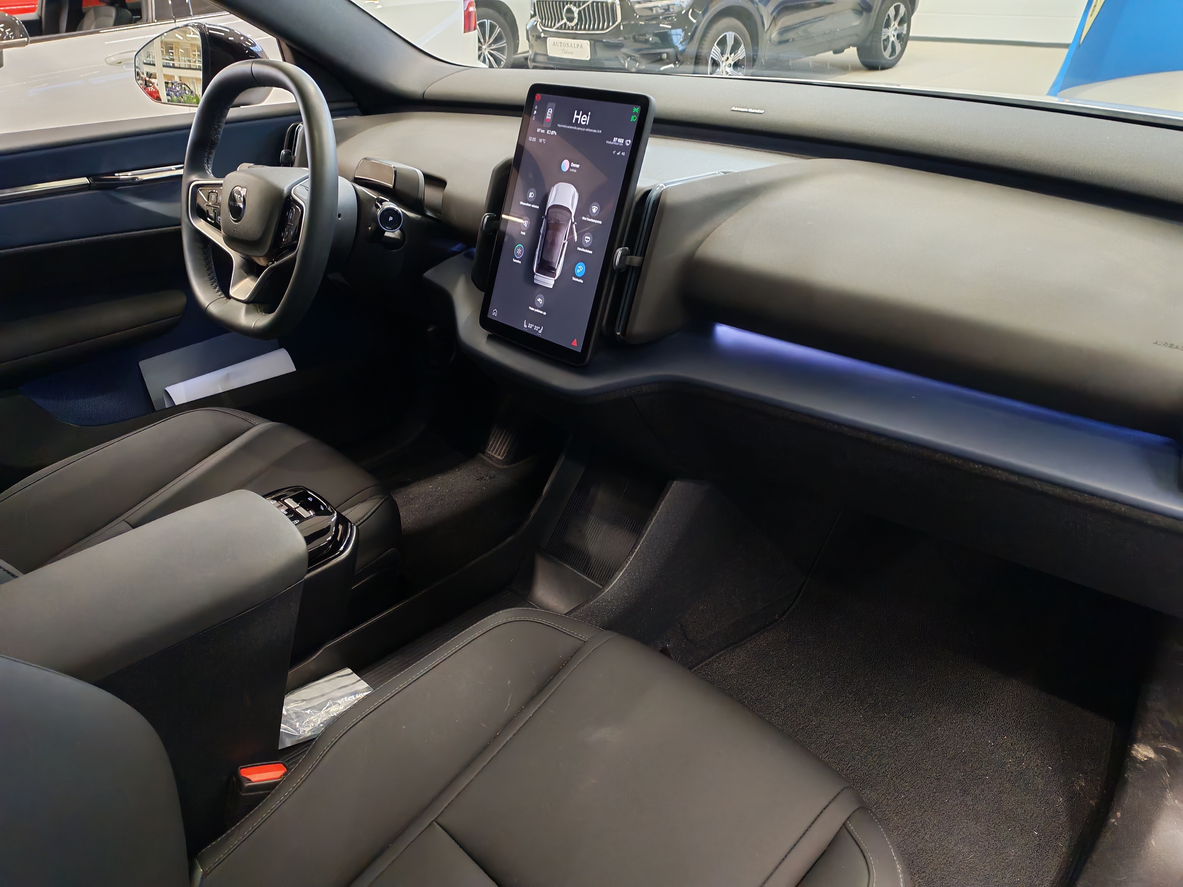 VOLVO EX30 2025