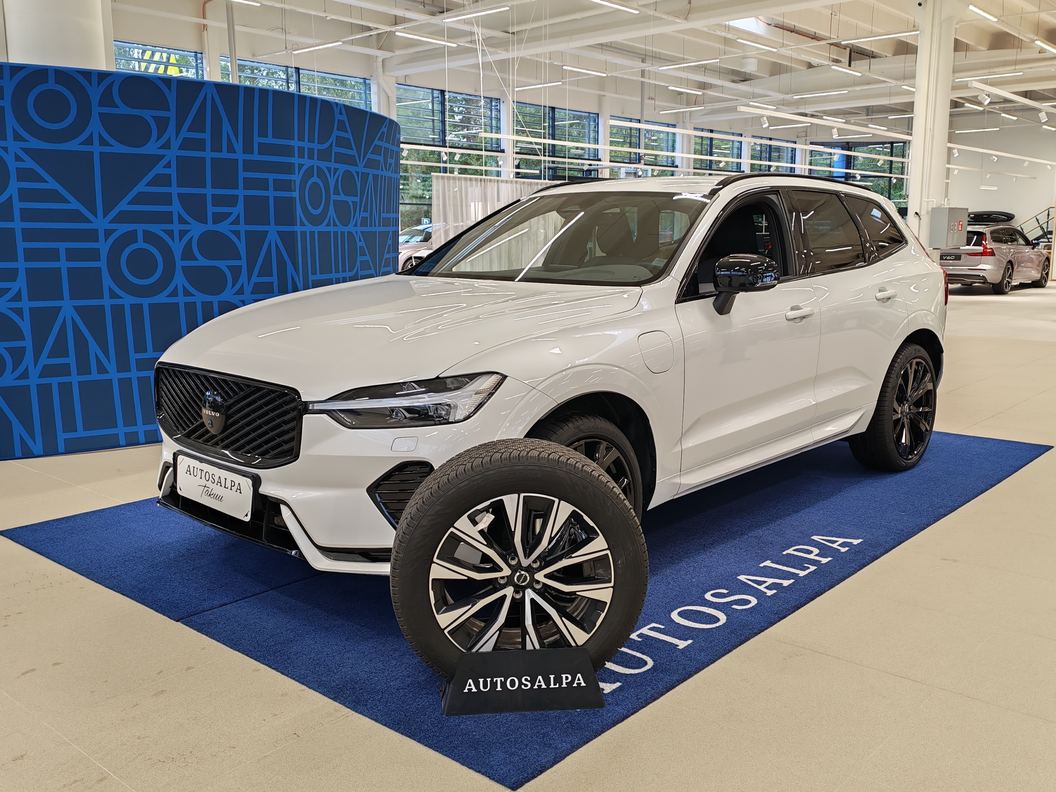 VOLVO XC60 2026