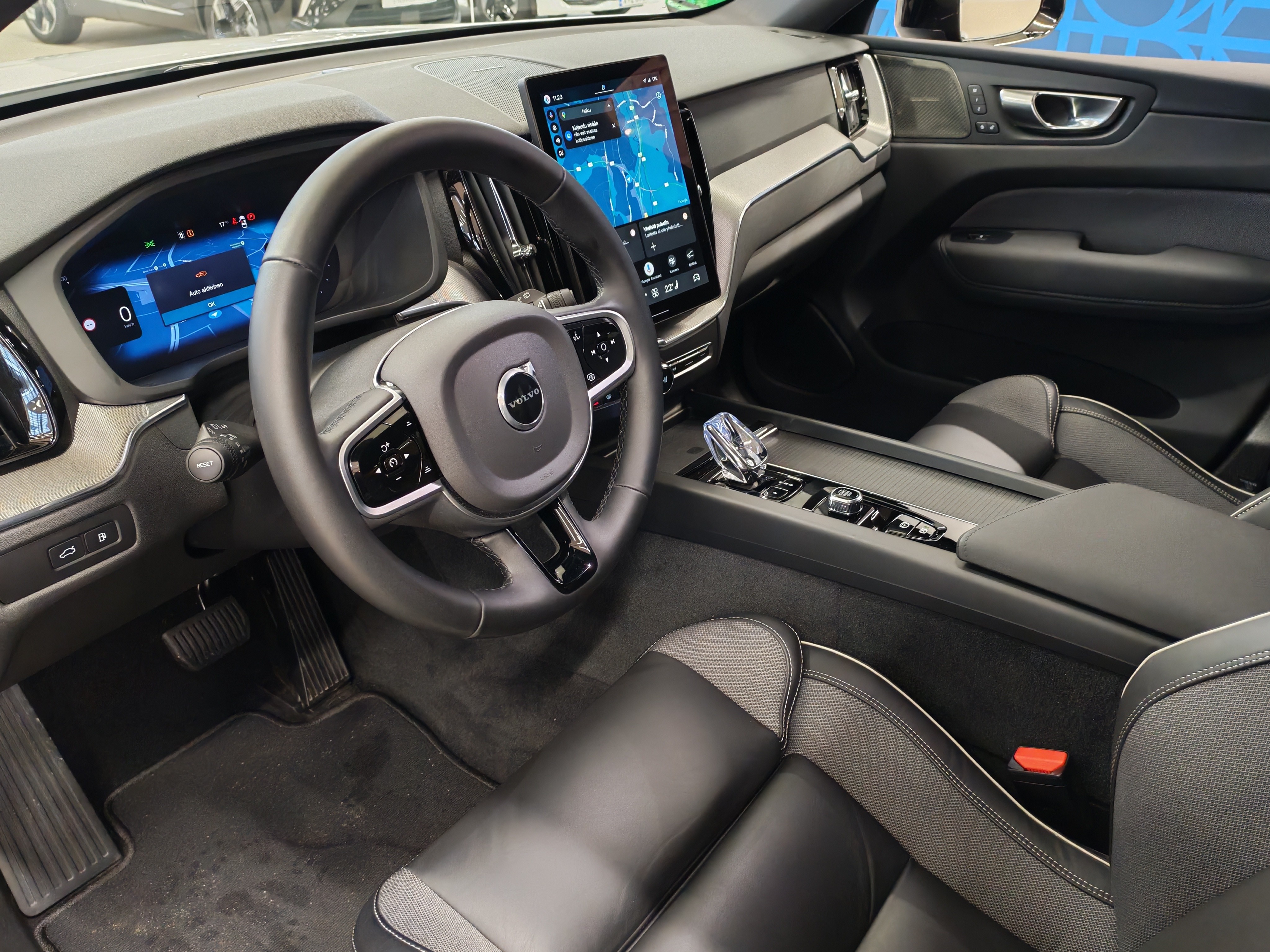 VOLVO XC60 2026