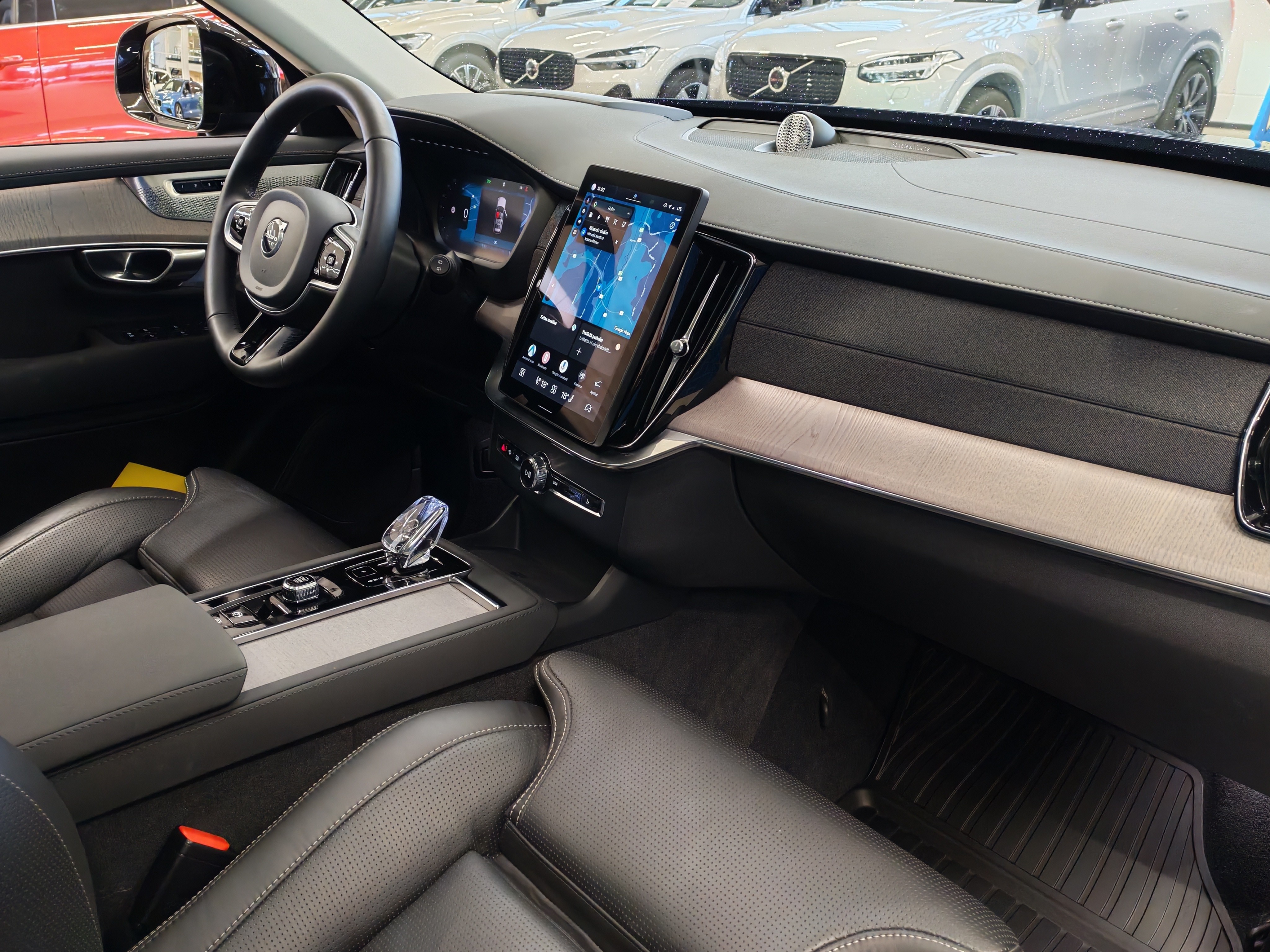 VOLVO XC90 2025