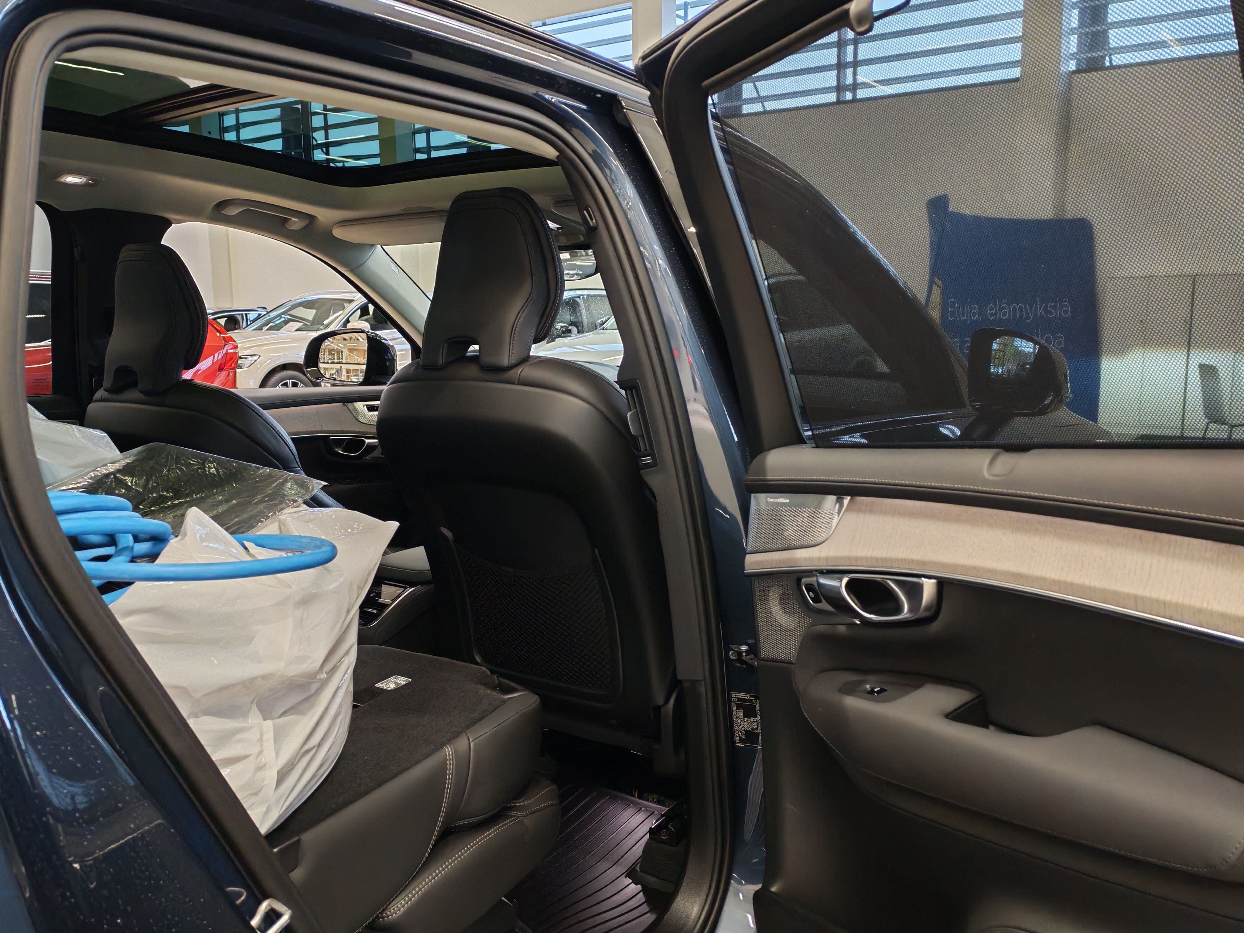 VOLVO XC90 2025