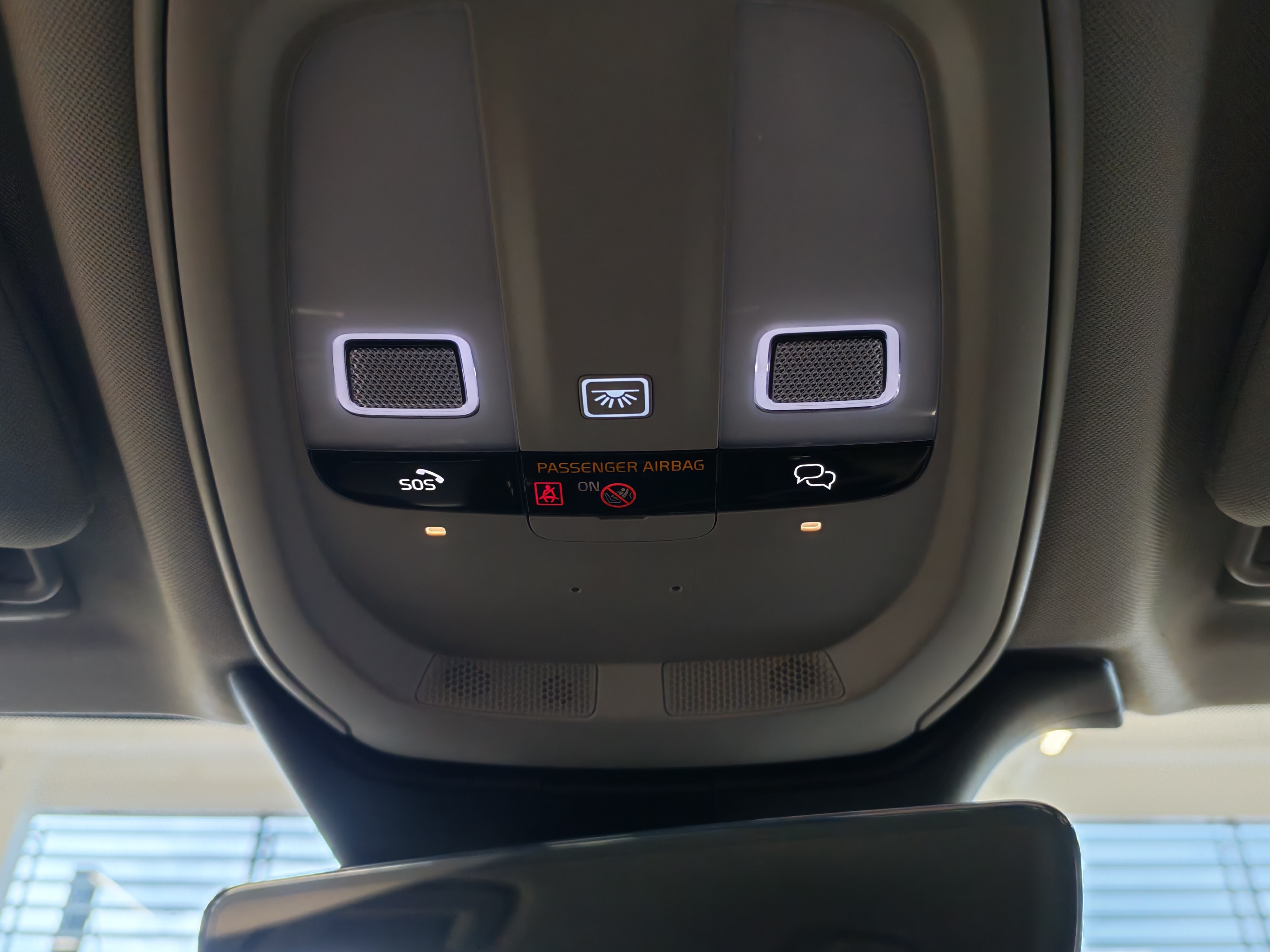 VOLVO V90 2024