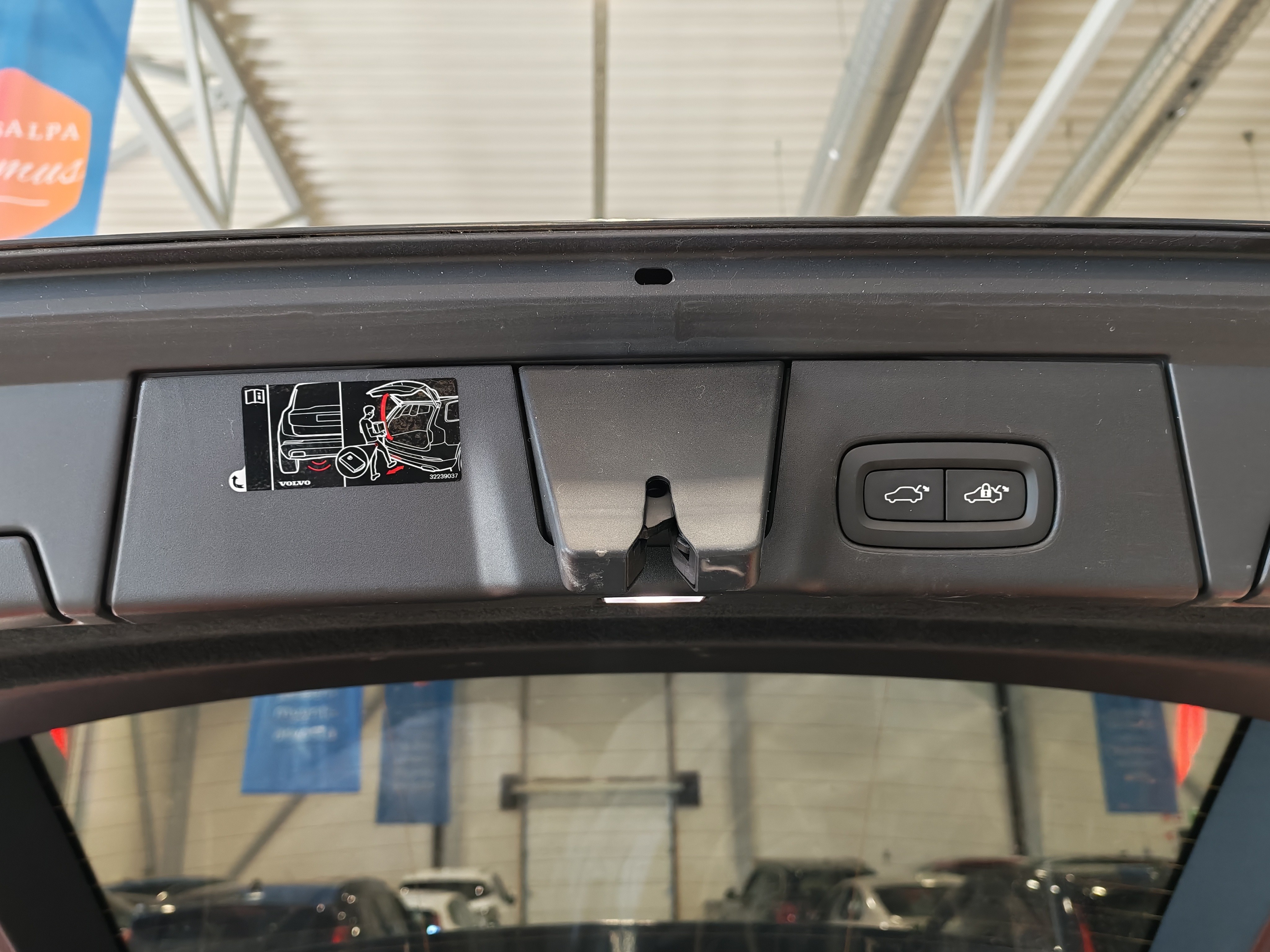 VOLVO V90 2019