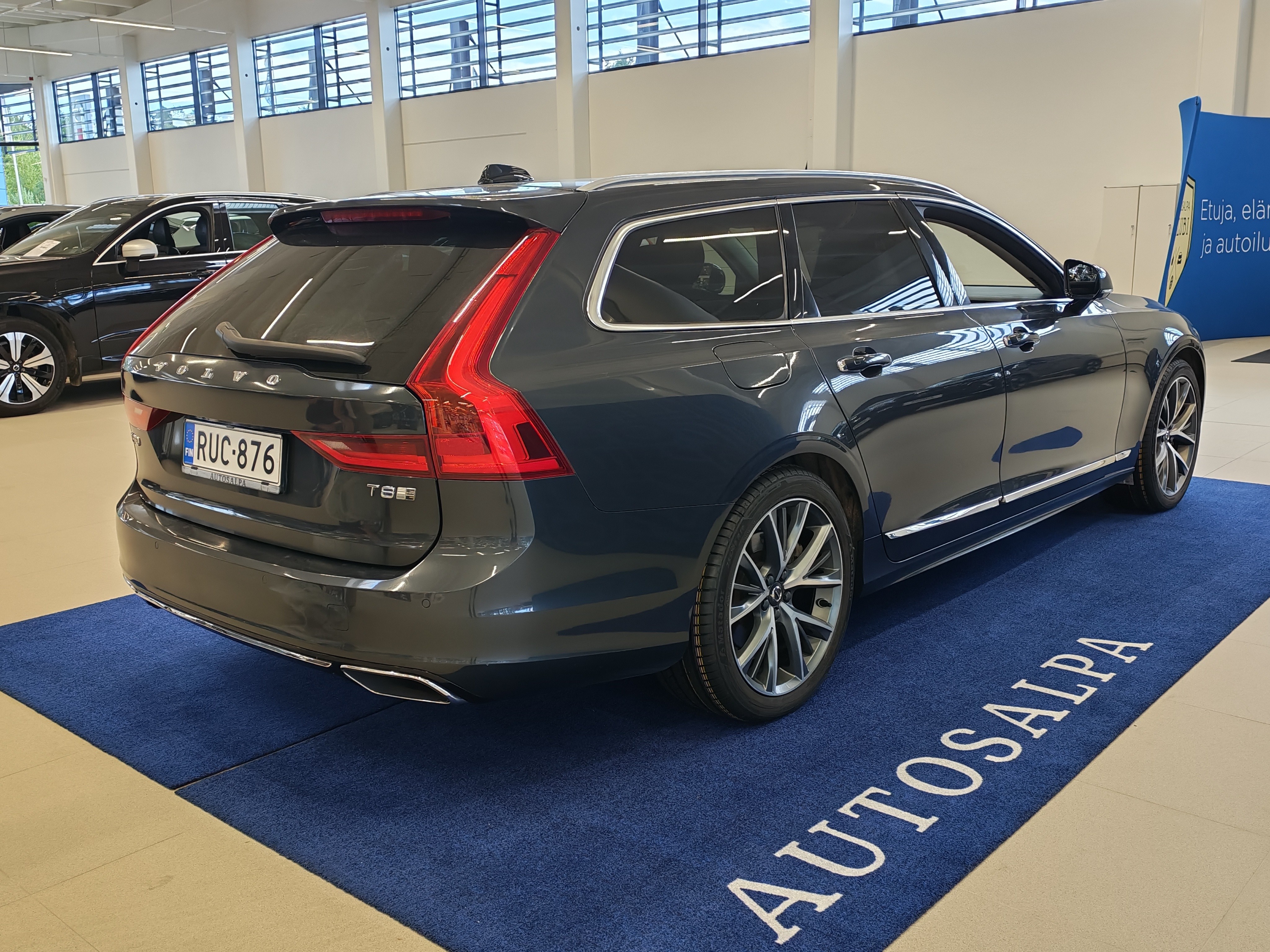VOLVO V90 2019