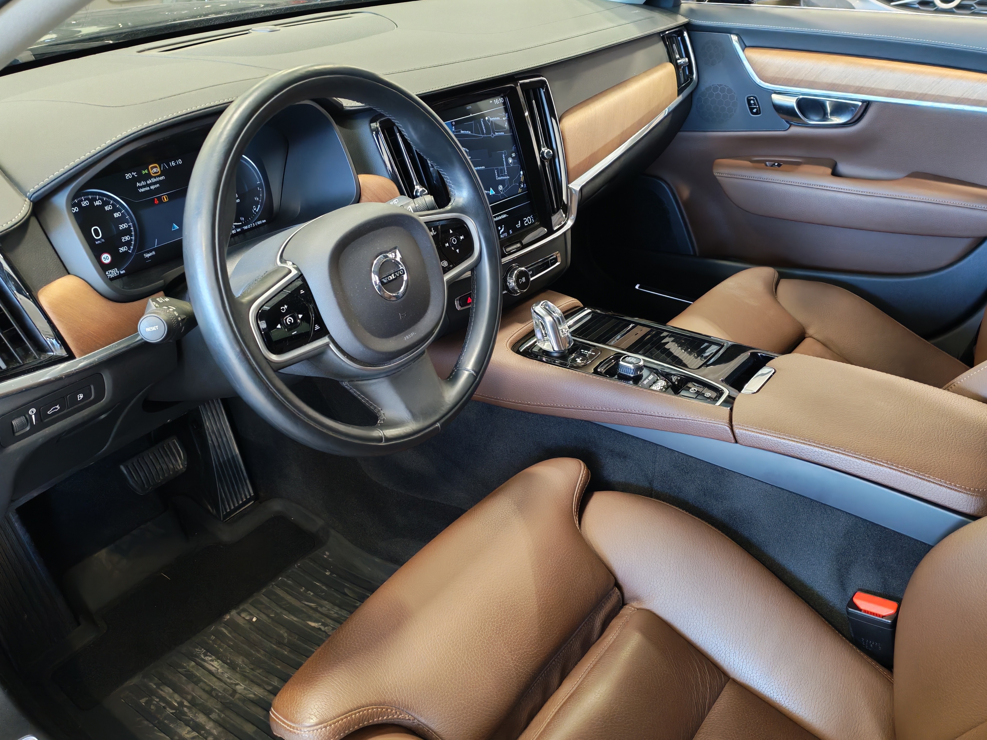 VOLVO V90 2019