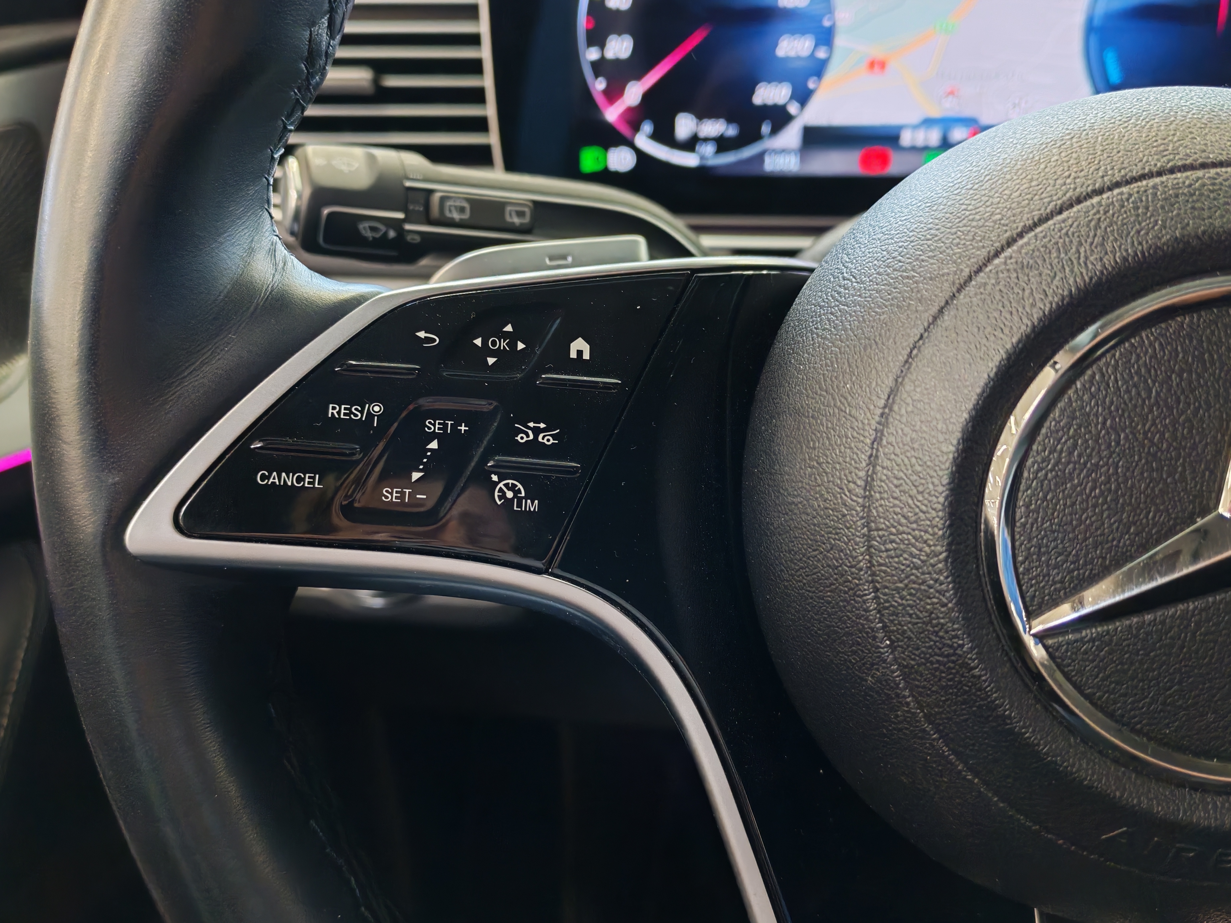 MERCEDES-BENZ GLE 2024