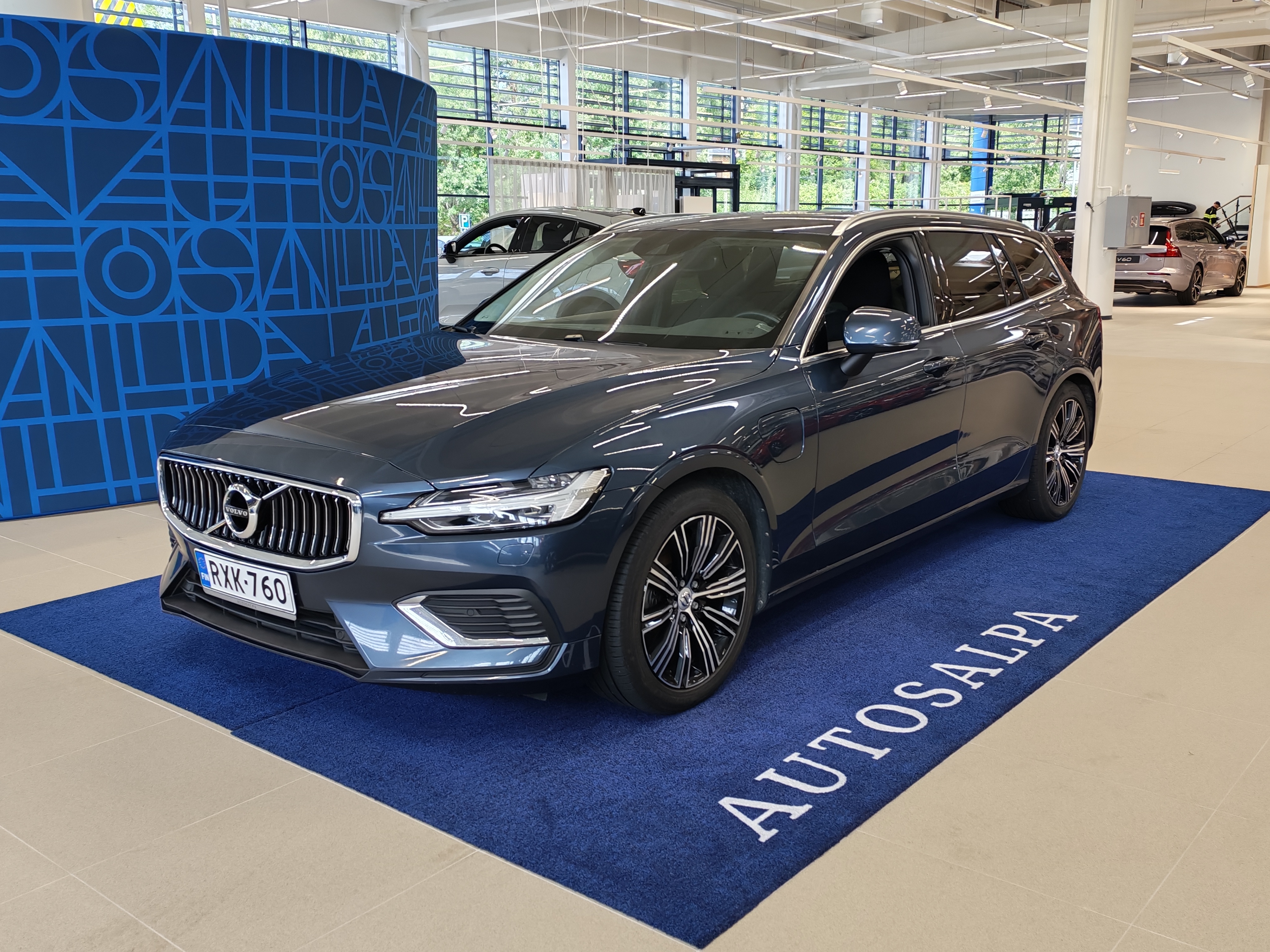 VOLVO V60 2021