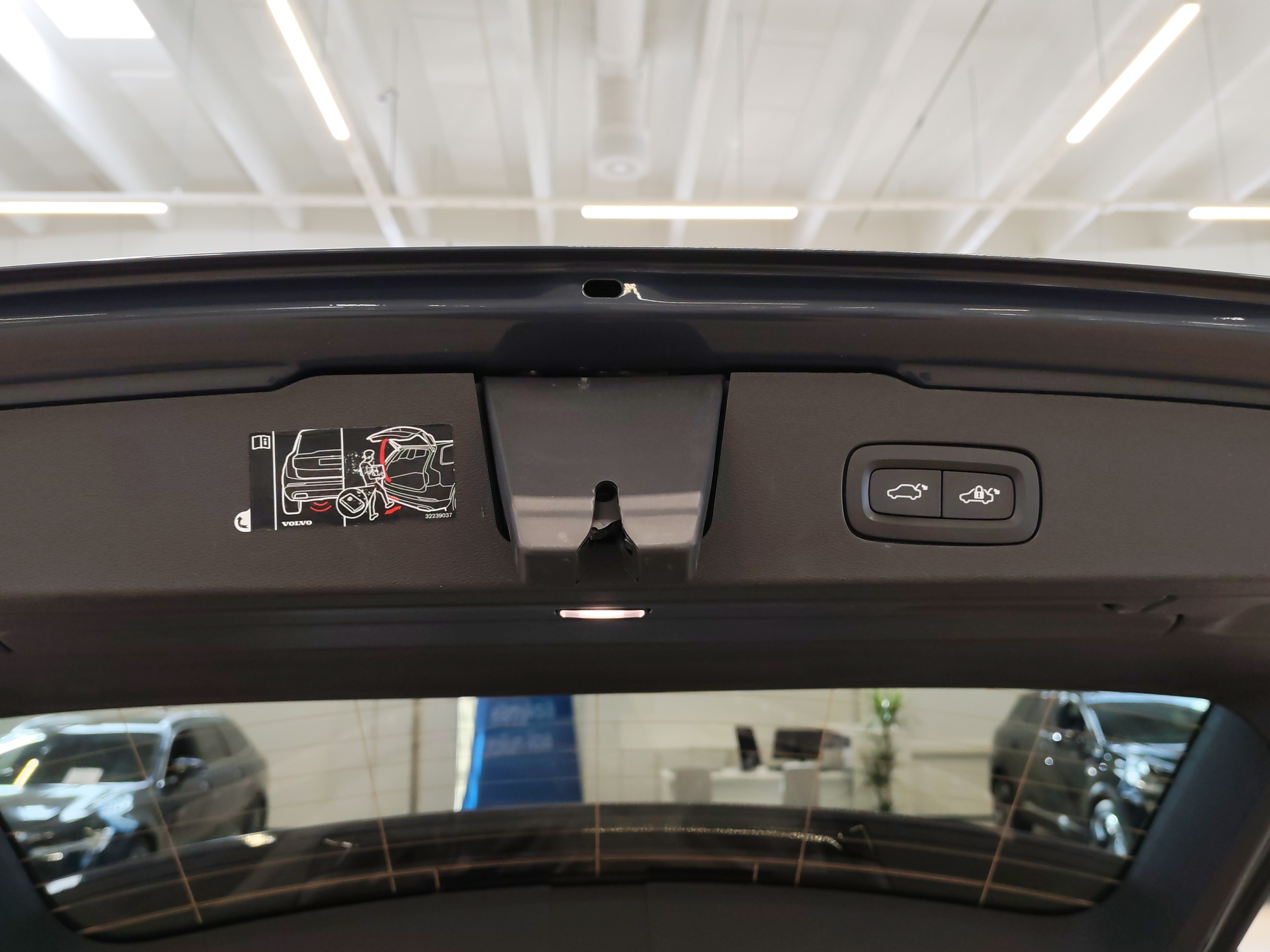VOLVO V60 2021