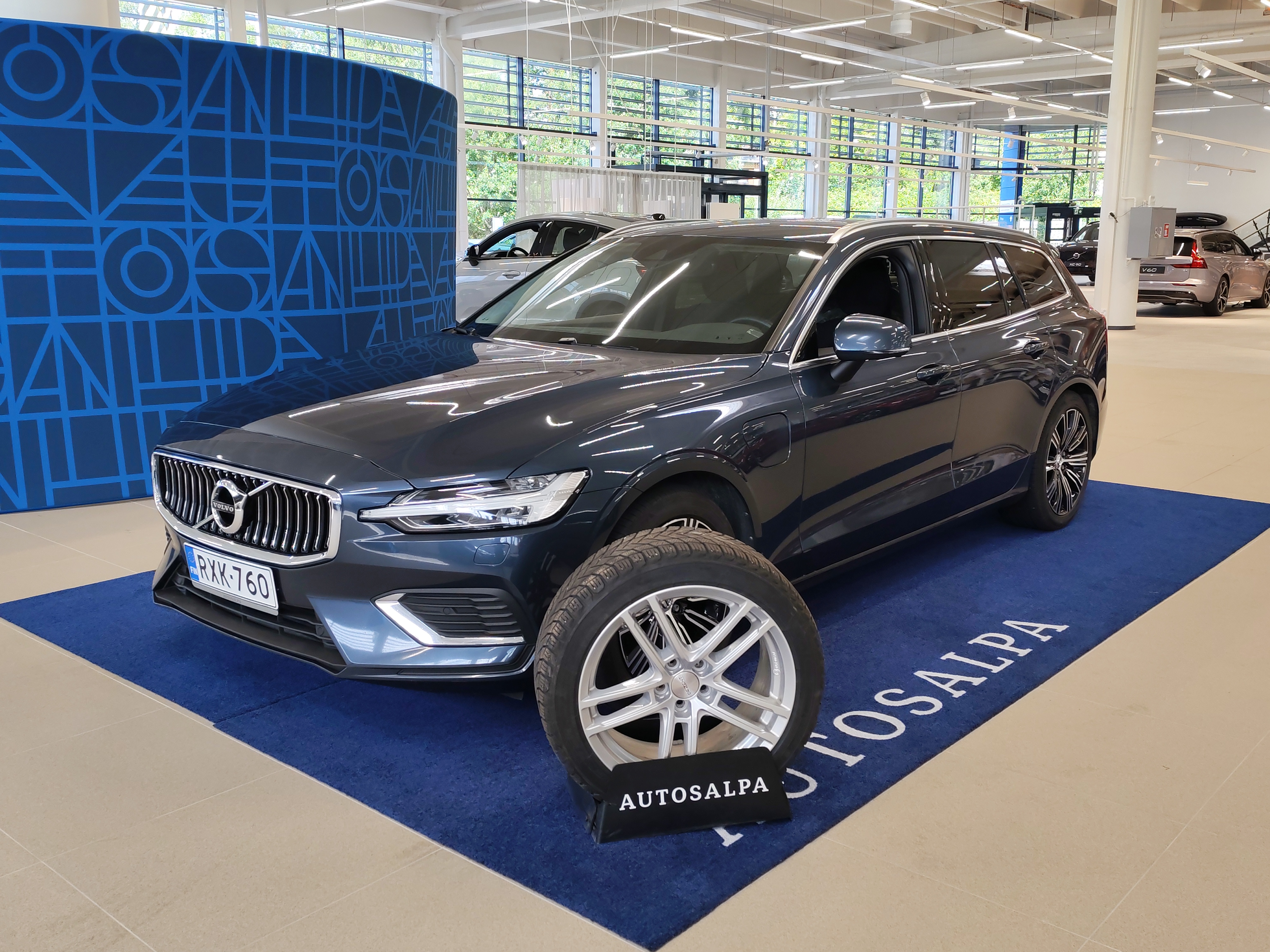 VOLVO V60 2021