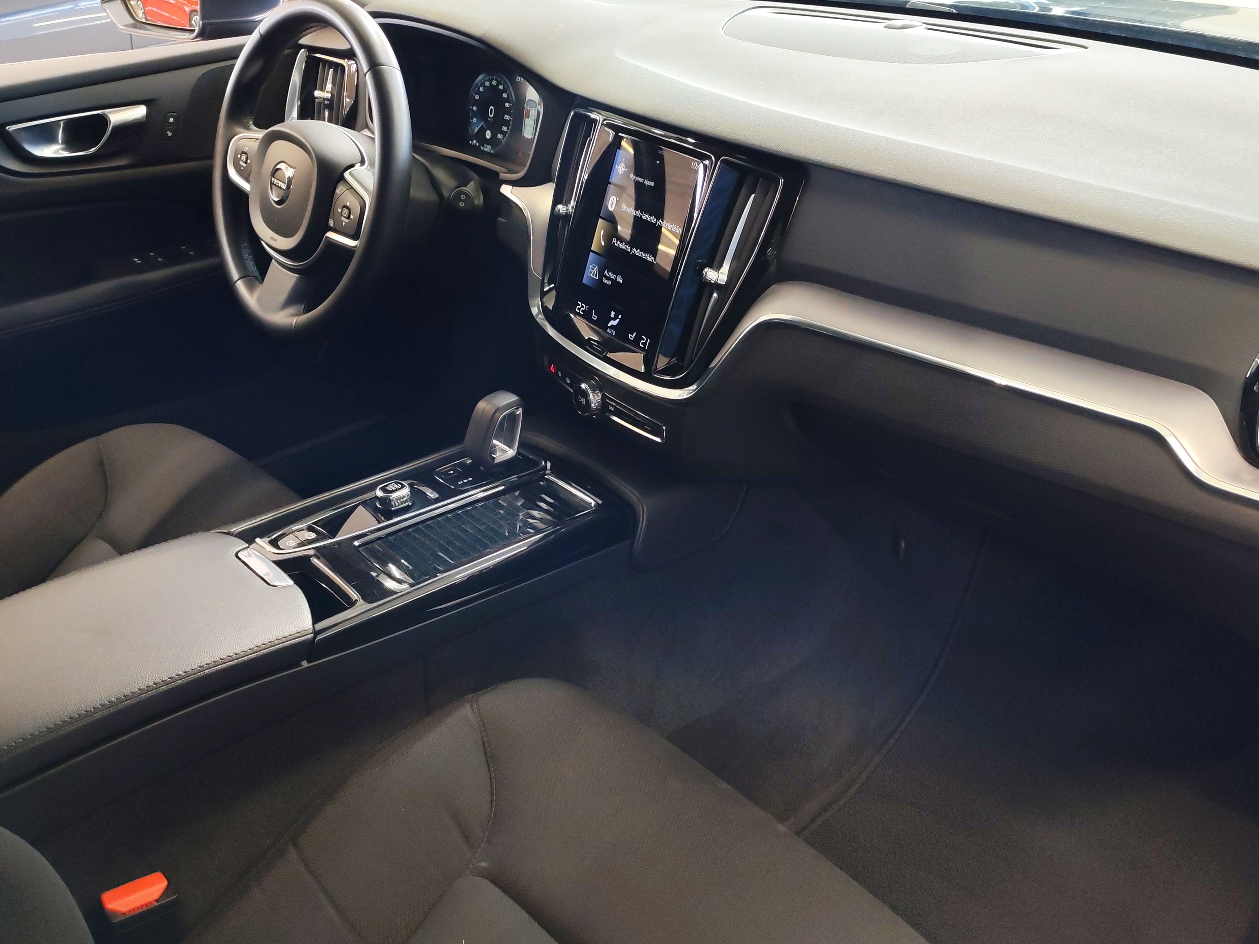 VOLVO V60 2021