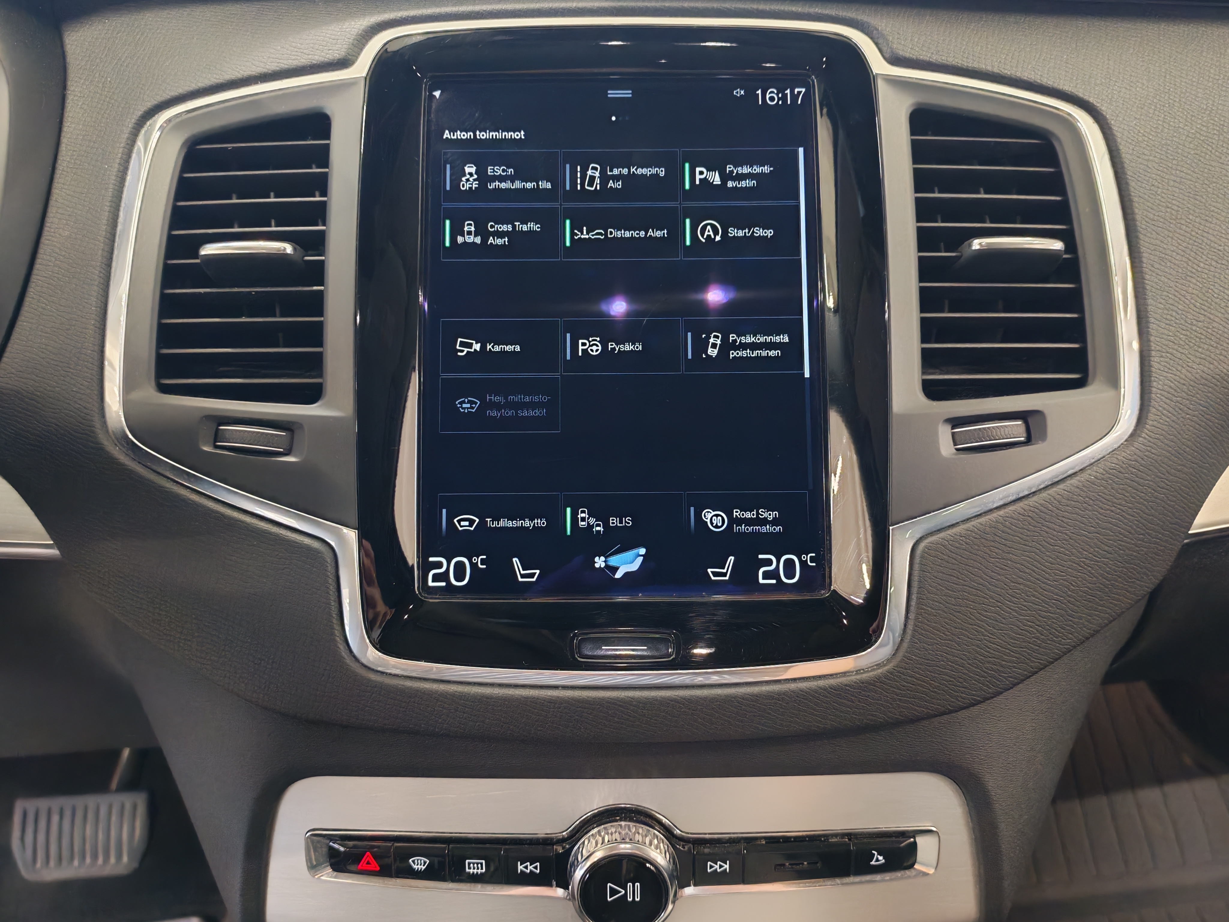 VOLVO XC90 2017