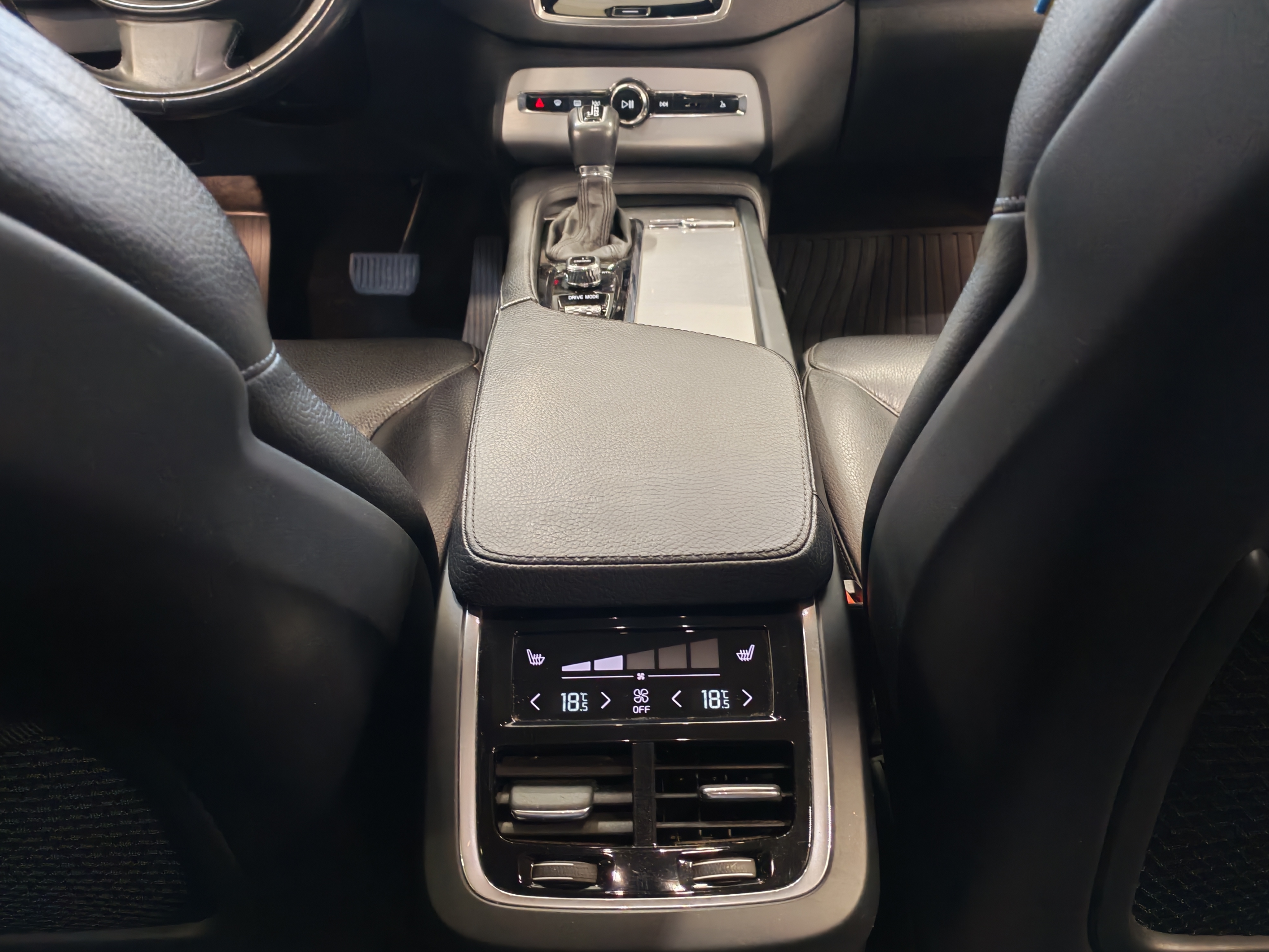 VOLVO XC90 2017
