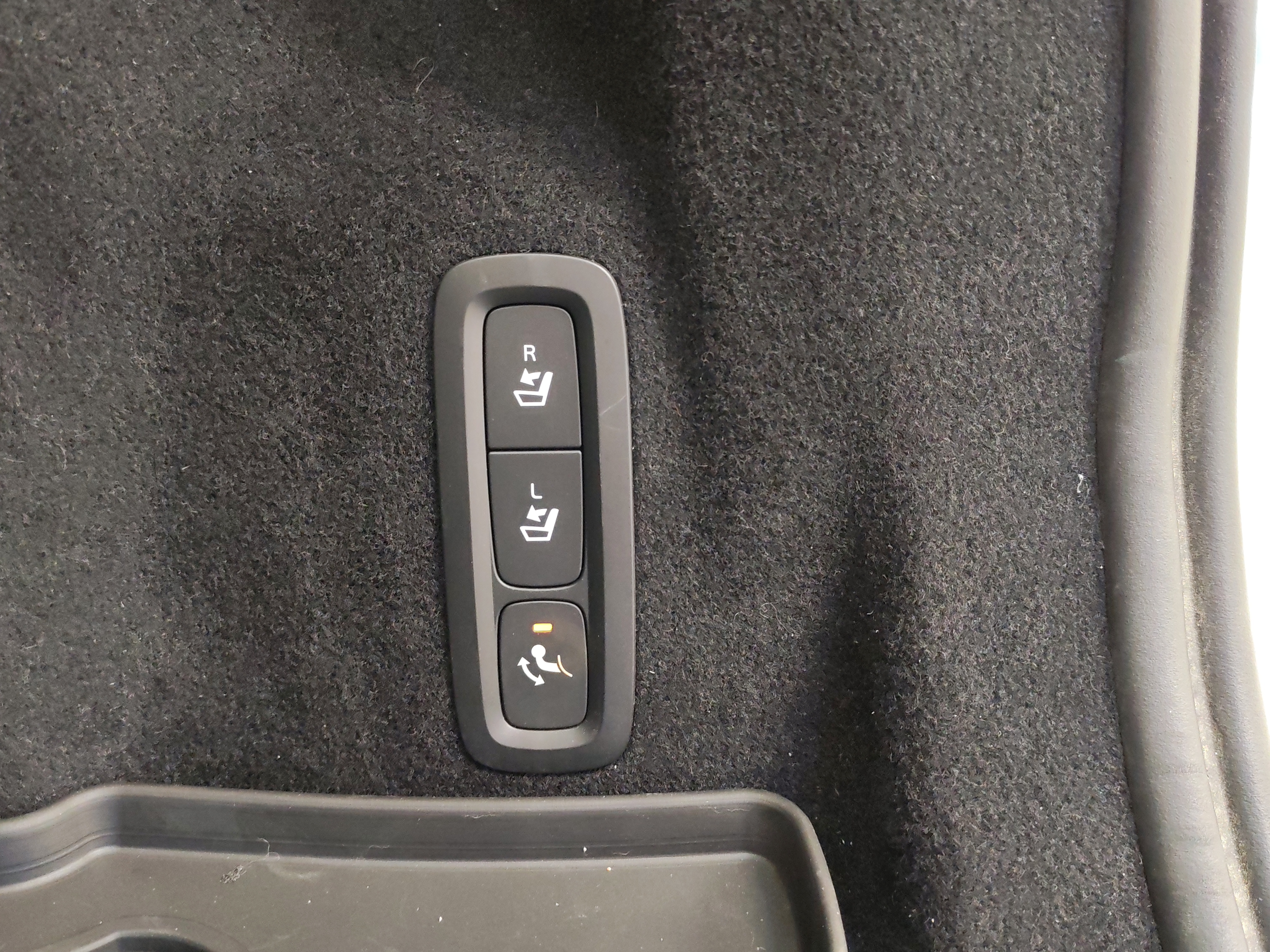 VOLVO XC60 2018