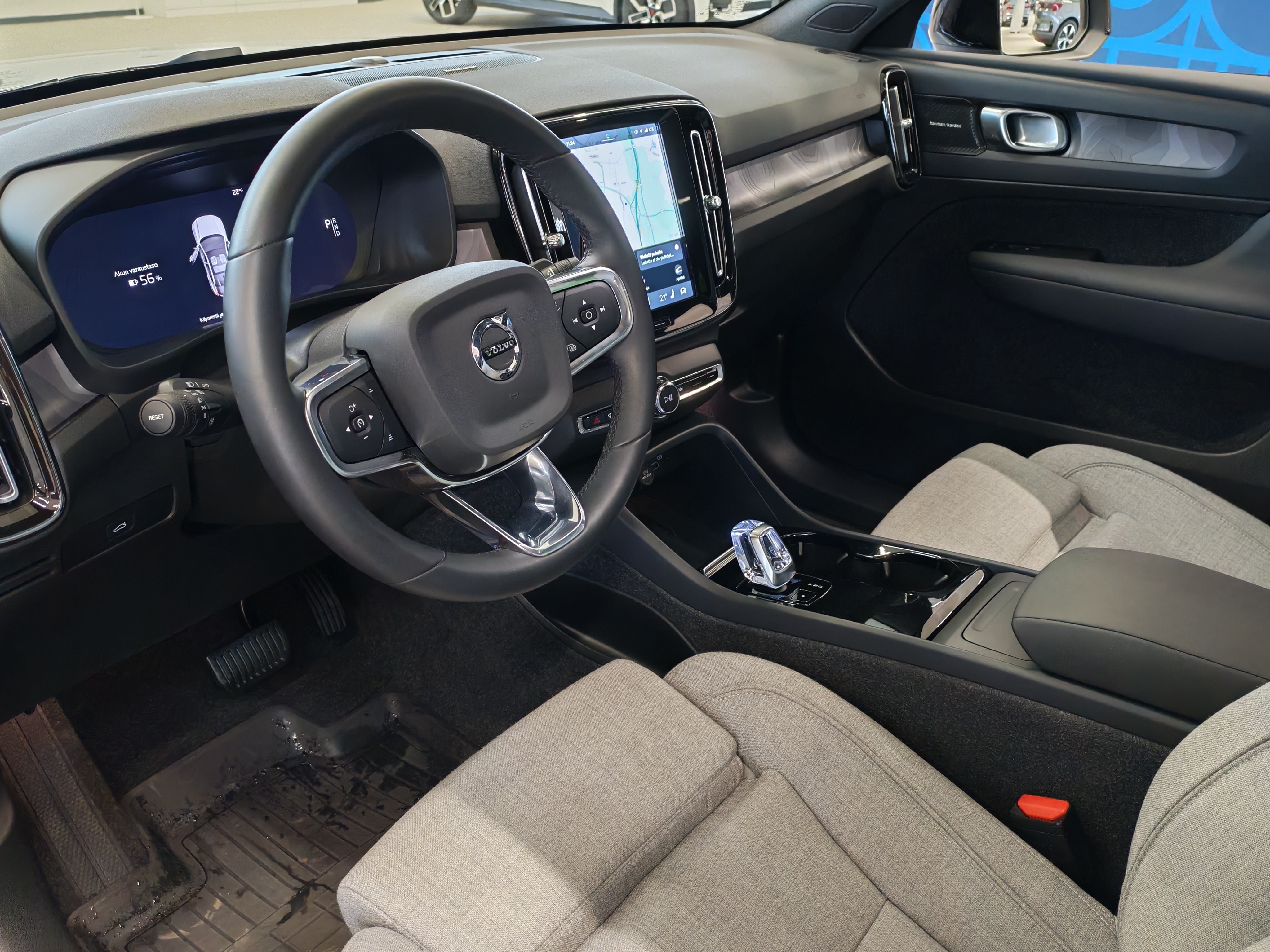 VOLVO C40 2024