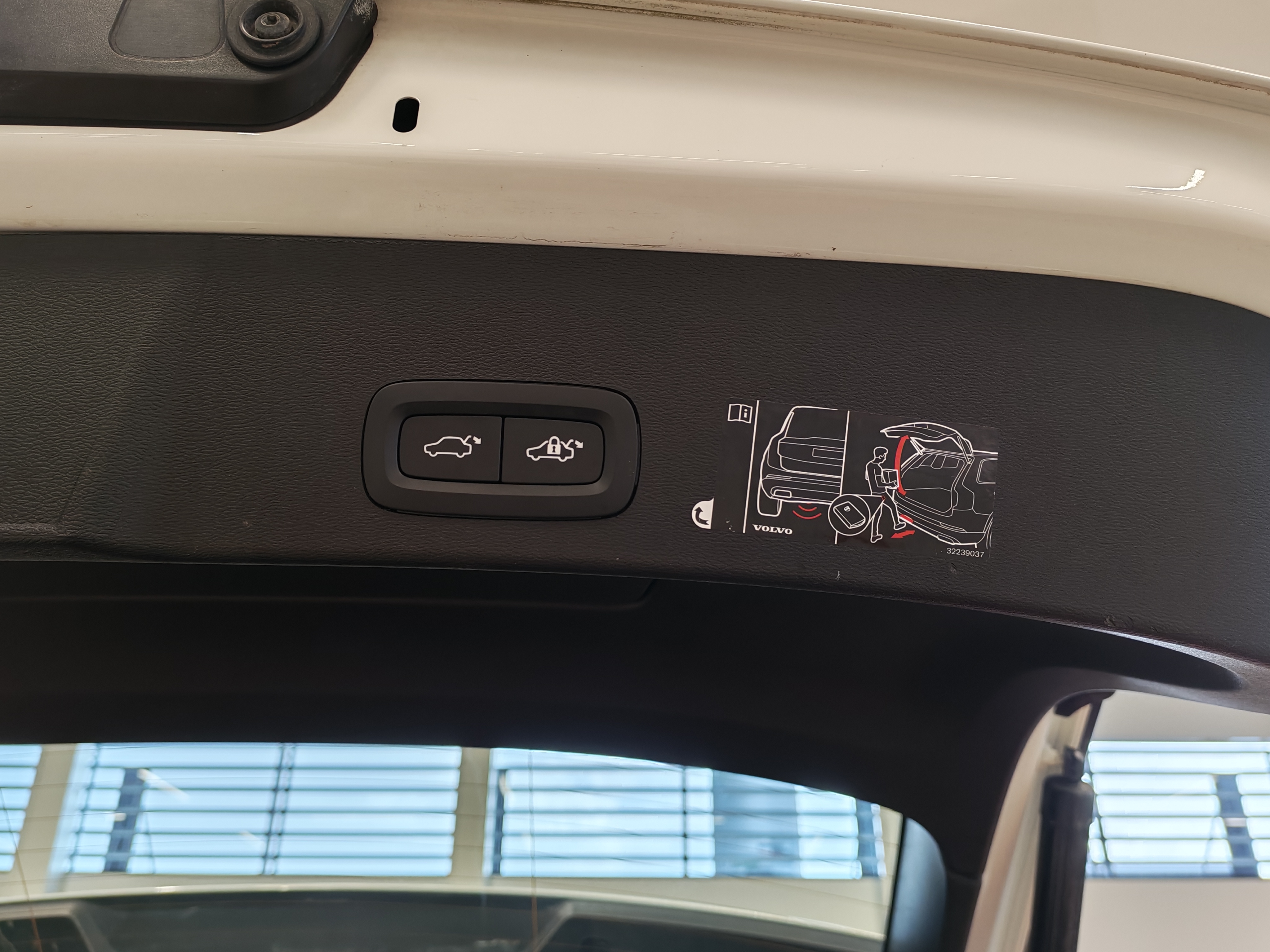 VOLVO XC40 2022