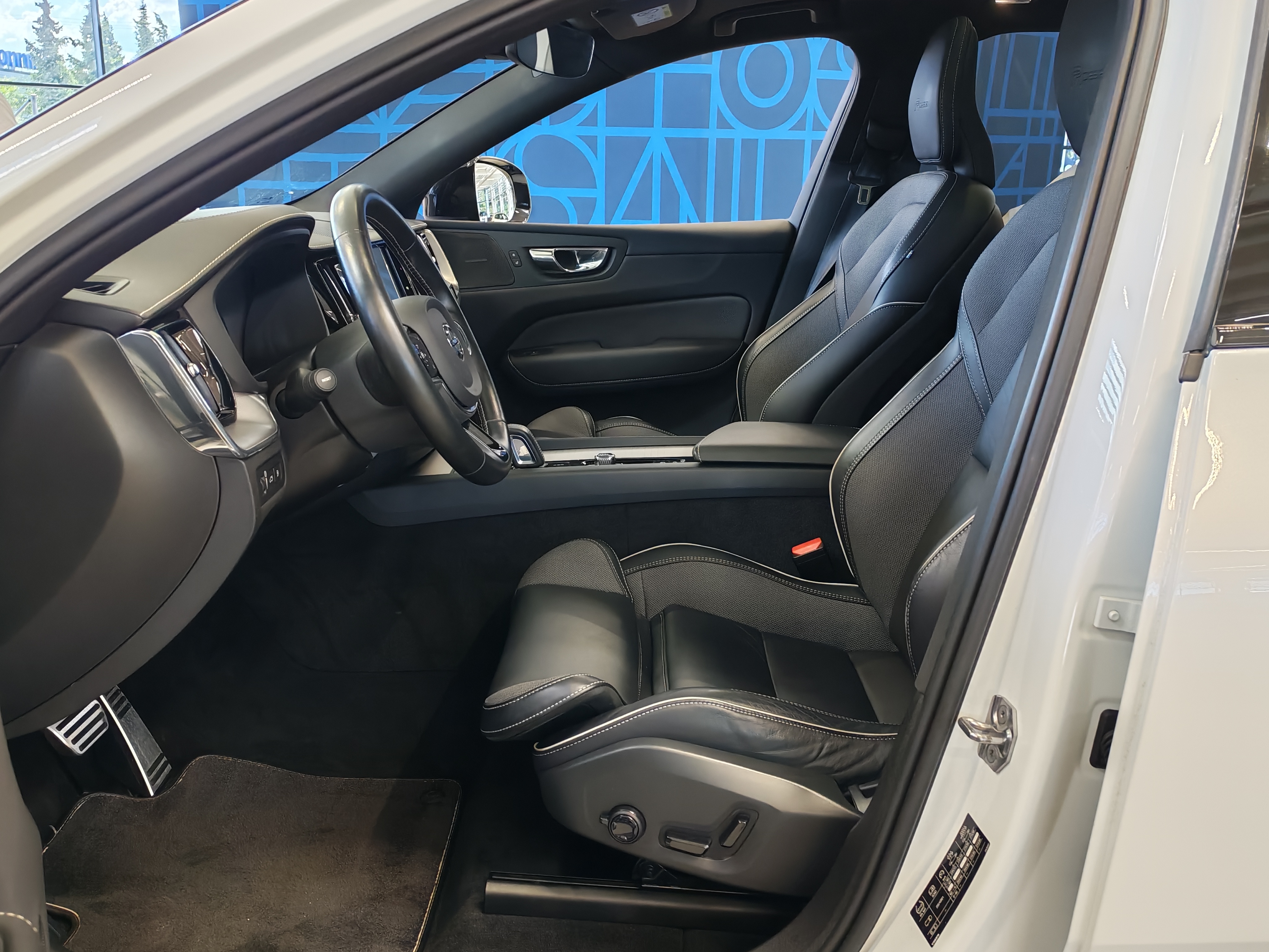 VOLVO XC60 2020
